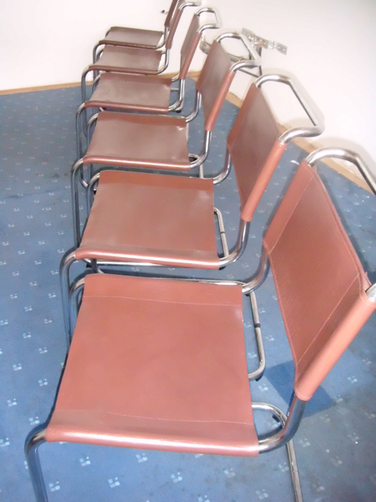  Thonet Freischwinger  S33 Nachher Lederrestauration nach 35 Jahre