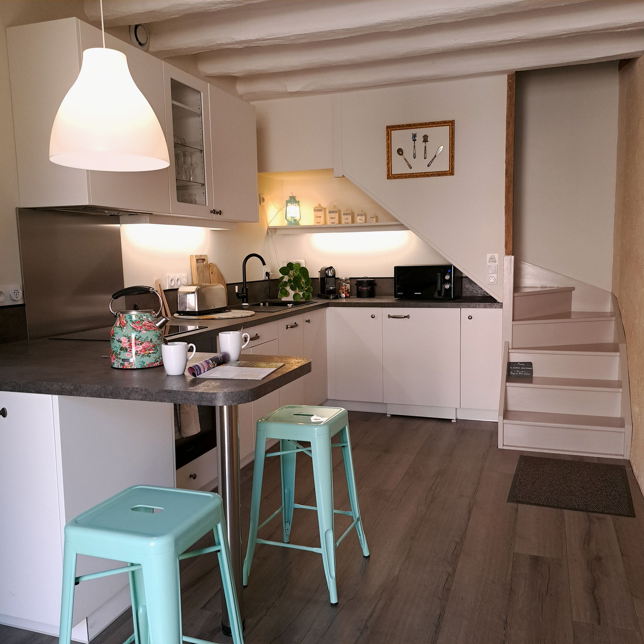 Entrance and kitchen