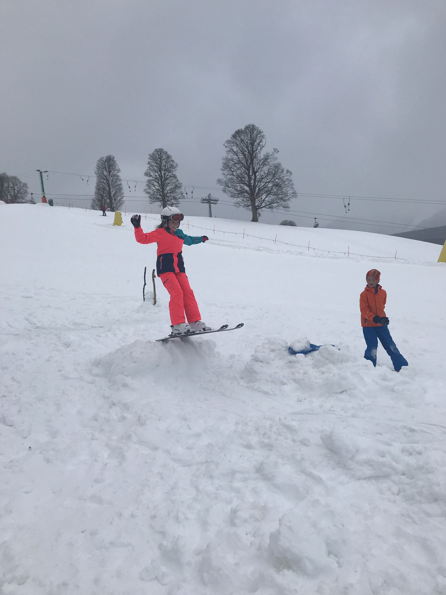 Schanzenbauen am Hopsihang auf der Hochwurzen