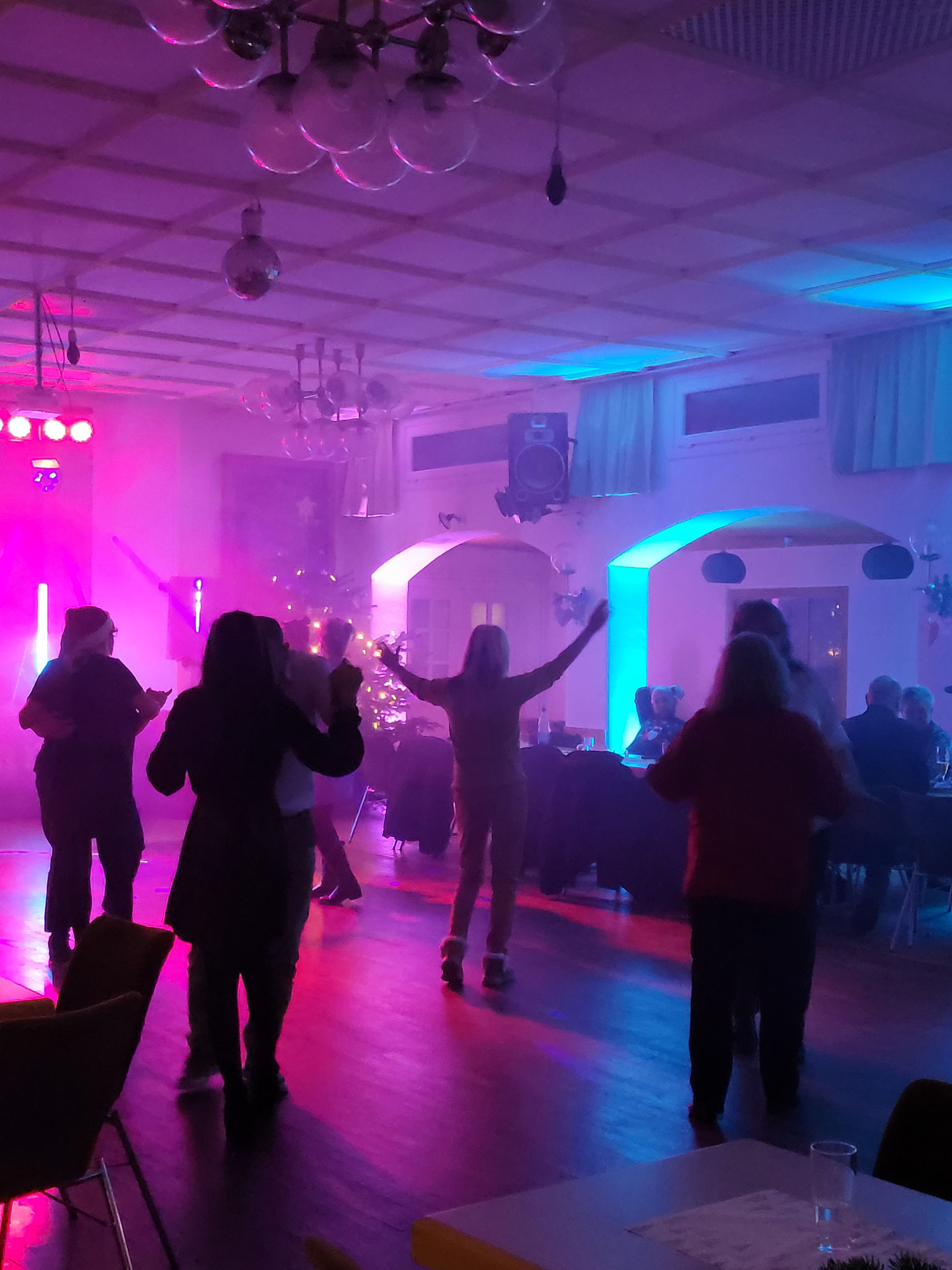 ... nicht so voll wie im Mai, aber trotzdem super Stimmung und ein toller Abend!