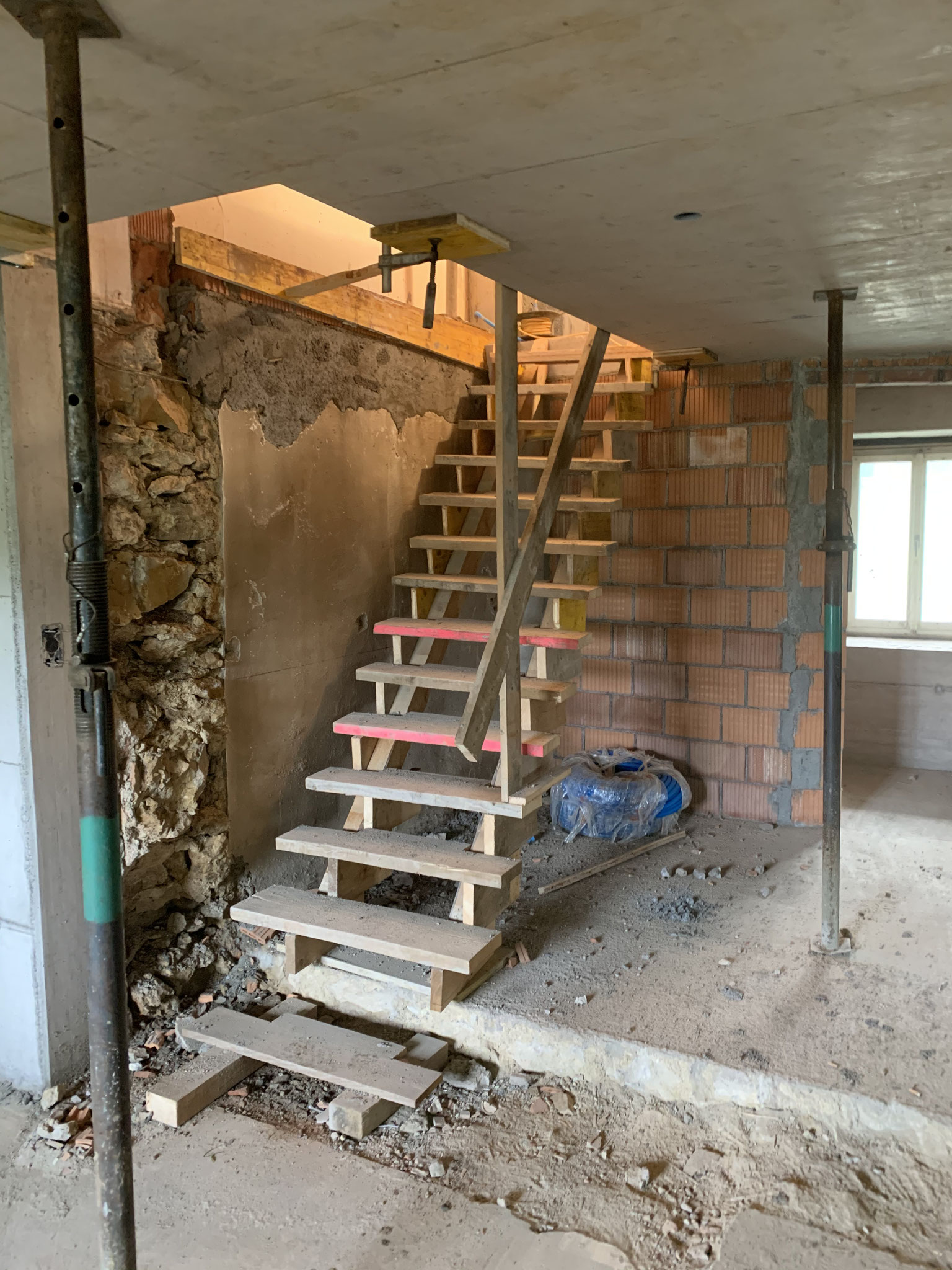 Treppenhaus und Montage Restauration Bauernhaus