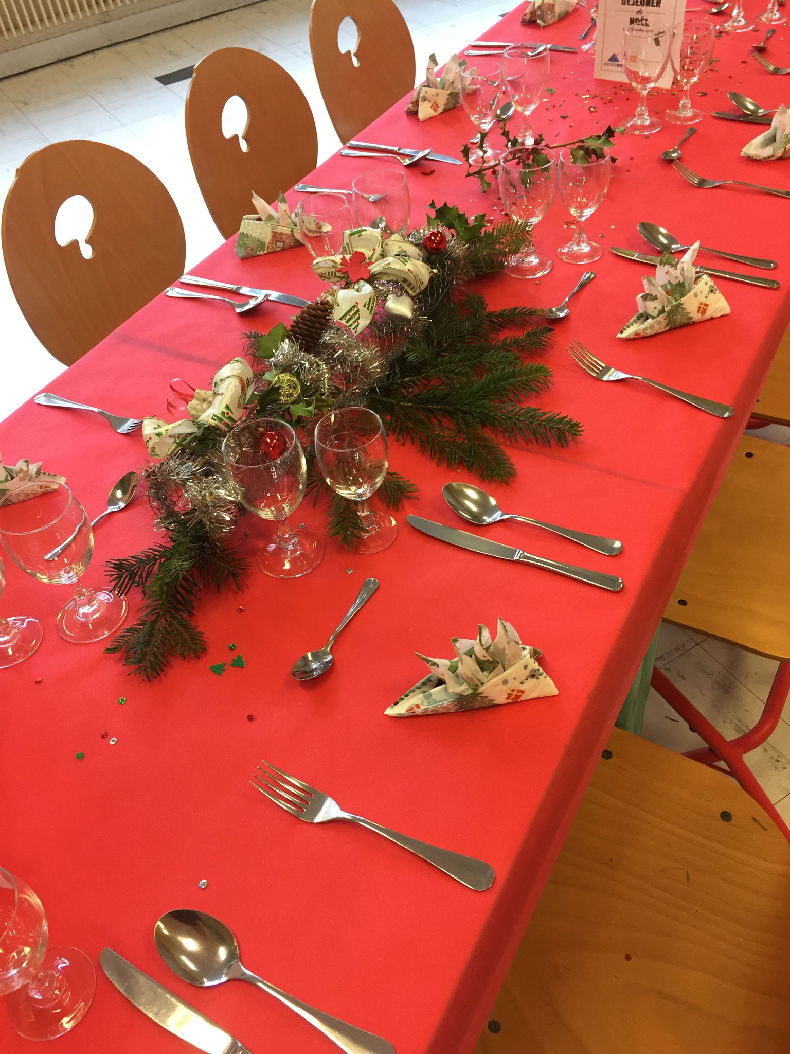Les tables décorées par l'association.