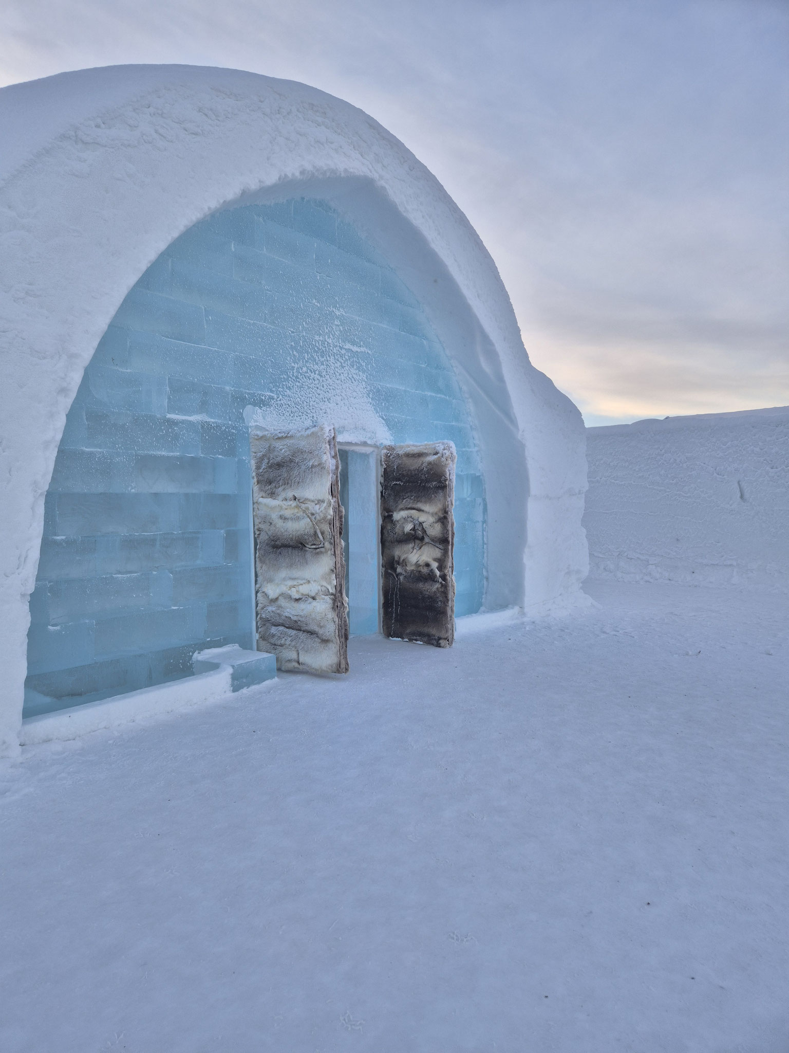 Das Icehotel in Jukkasjärvi, ein Hotel gänzlich aus Eis gebaut.