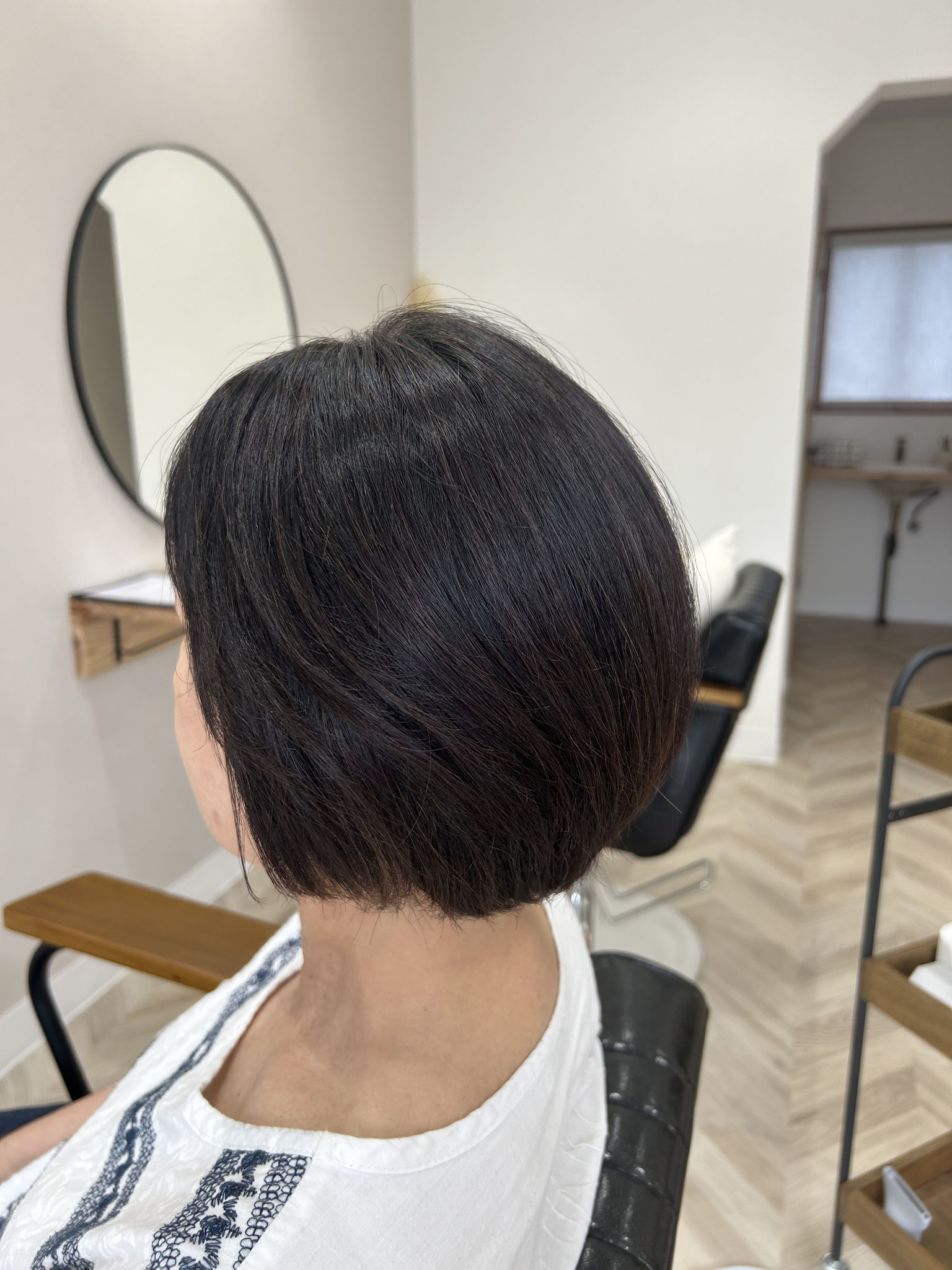 After：オイルマッサージやヘナのお陰でトップはふんわり、根元が立ち上がりやすくなります。