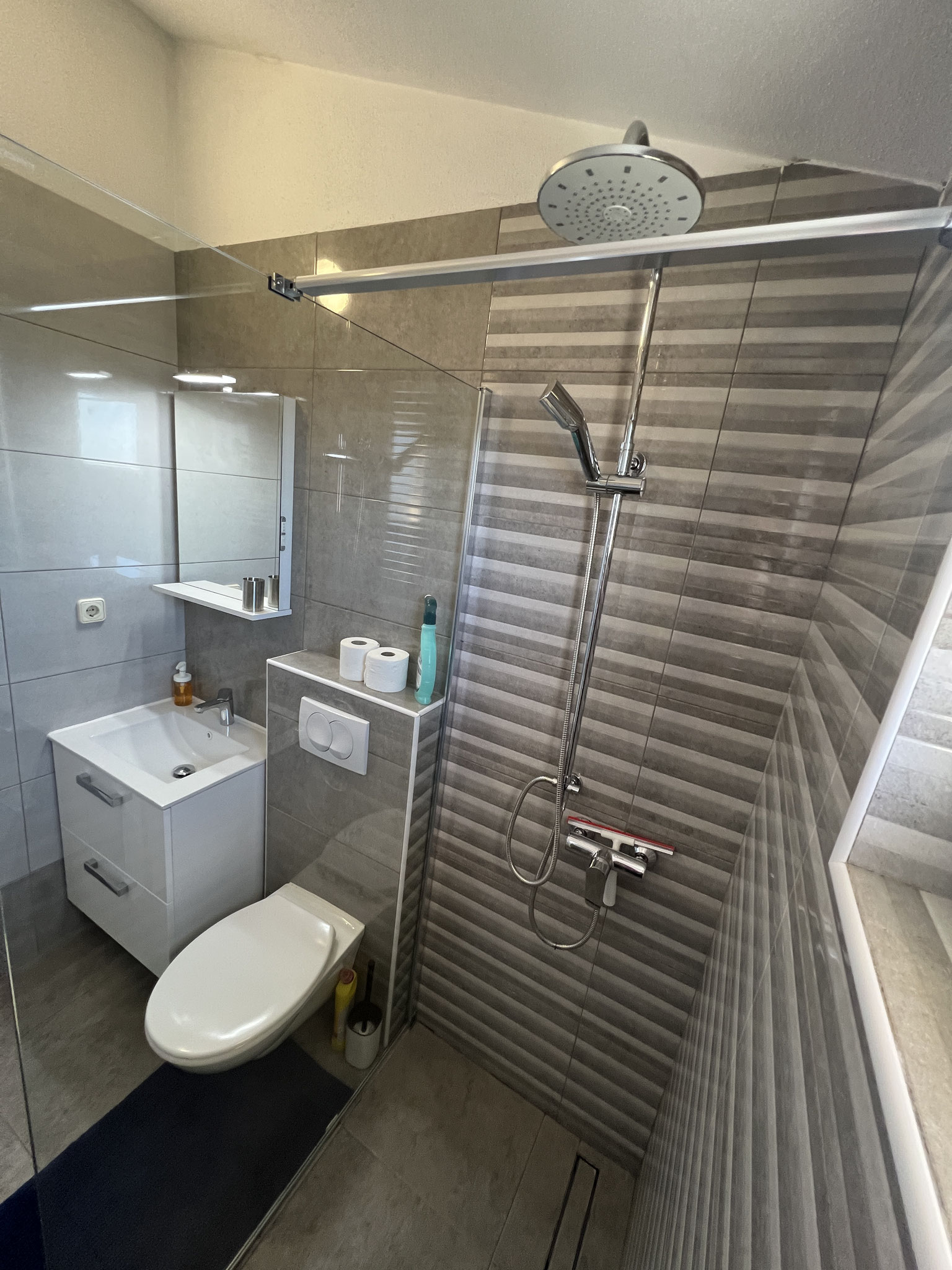 Bad, Dusche WC