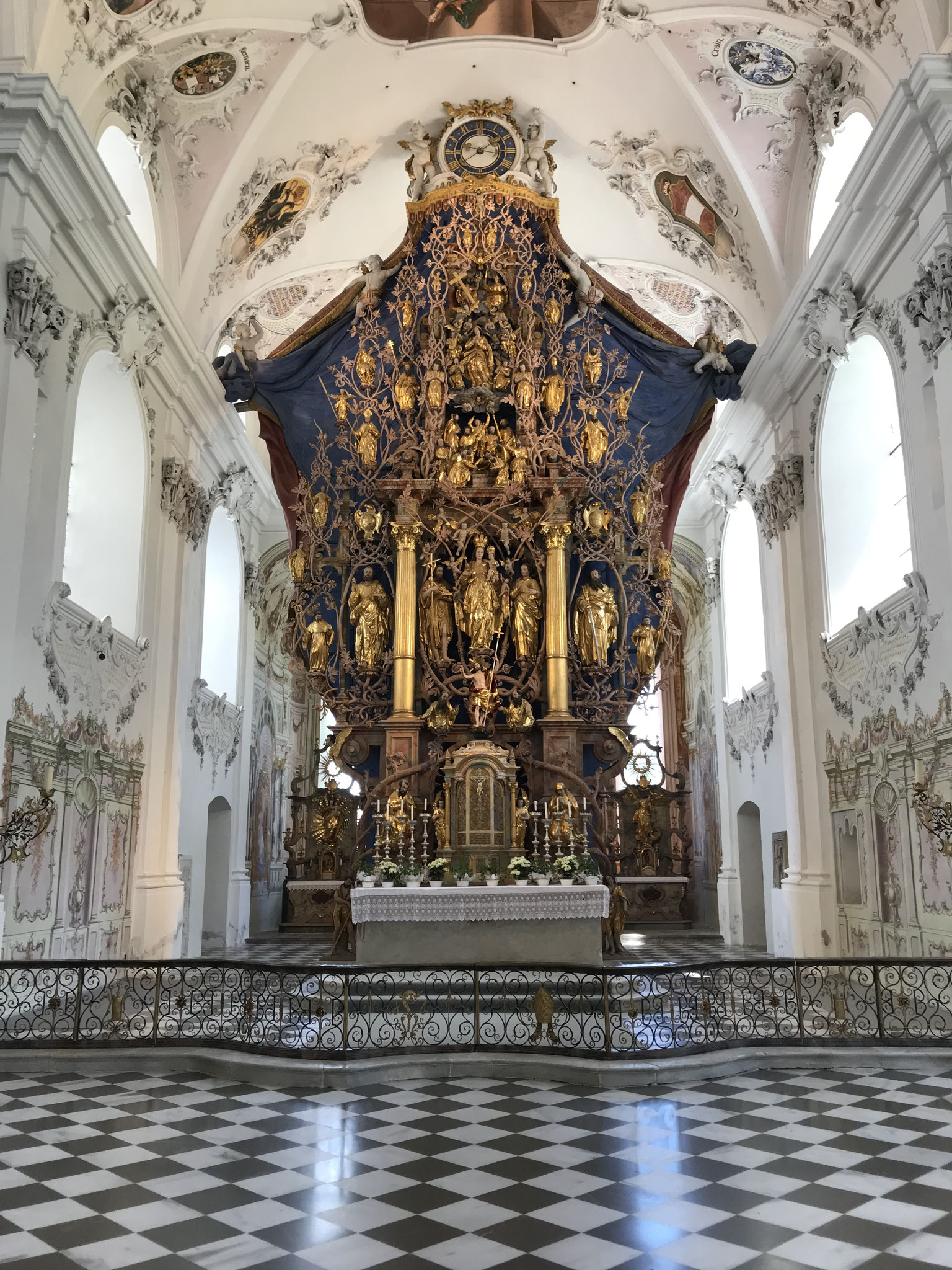 Hochaltar der Klosterkirche Stams