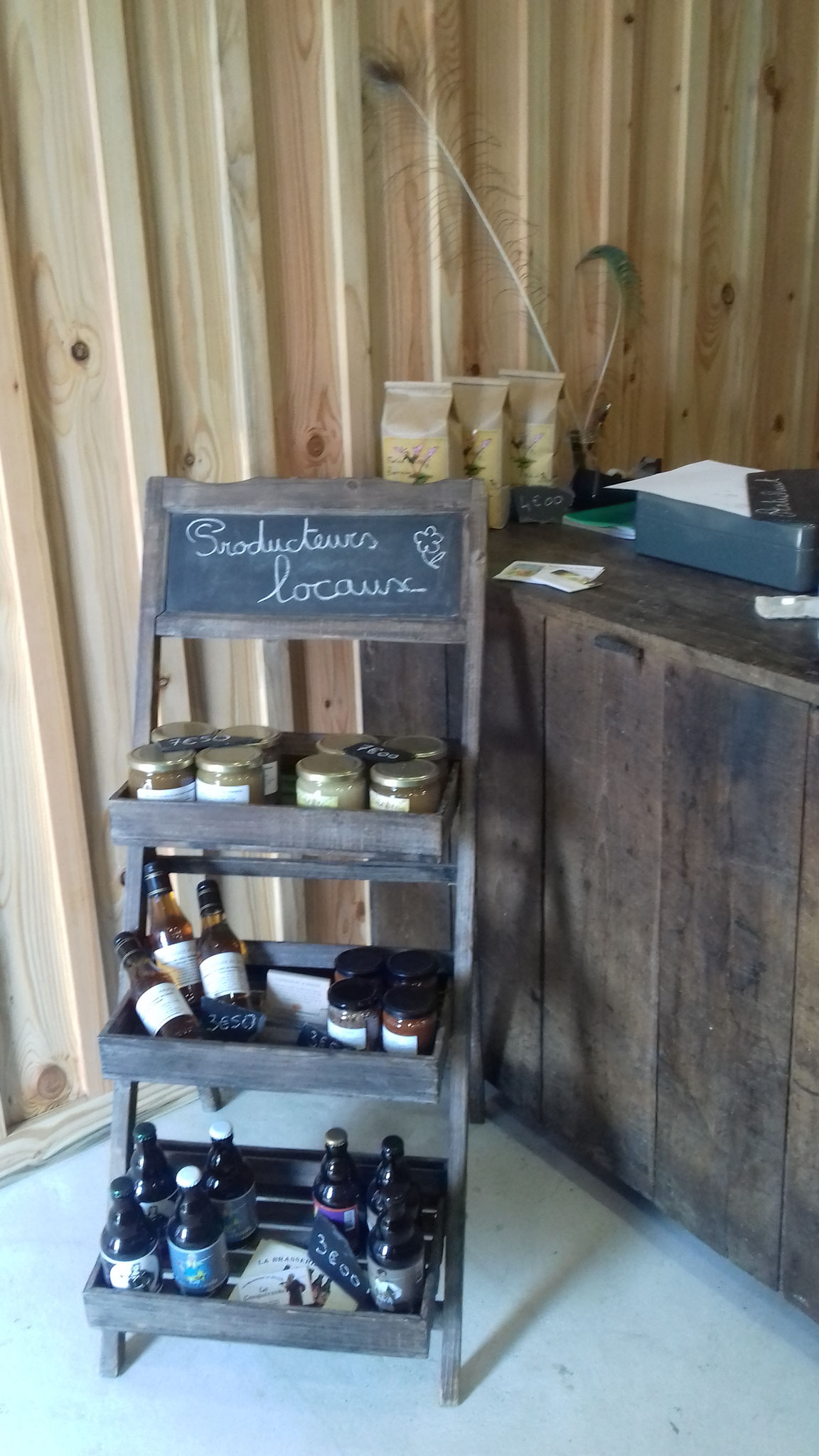 Les producteurs locaux.