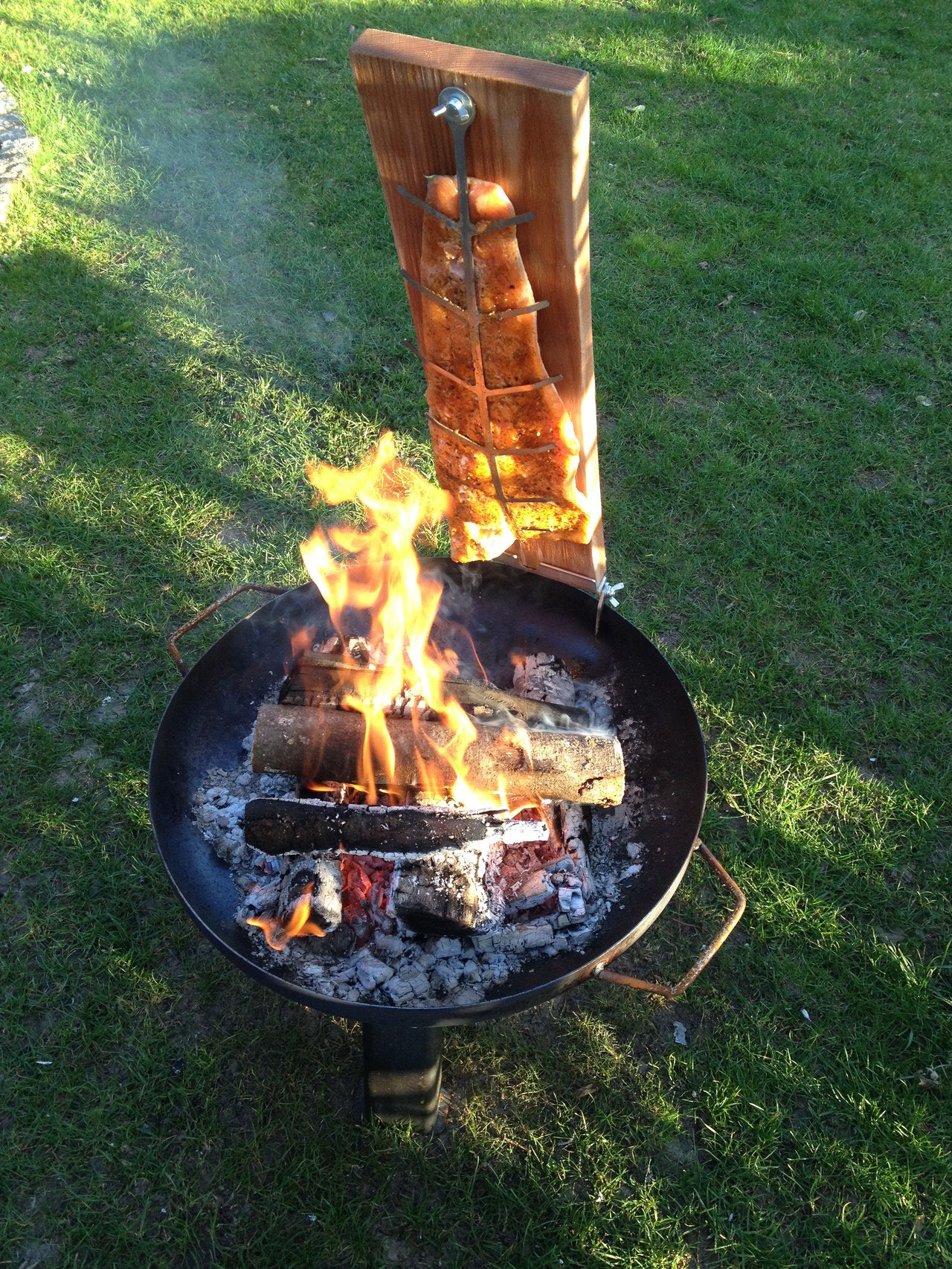 nomadcampers Feuerlachs / Flammlachs