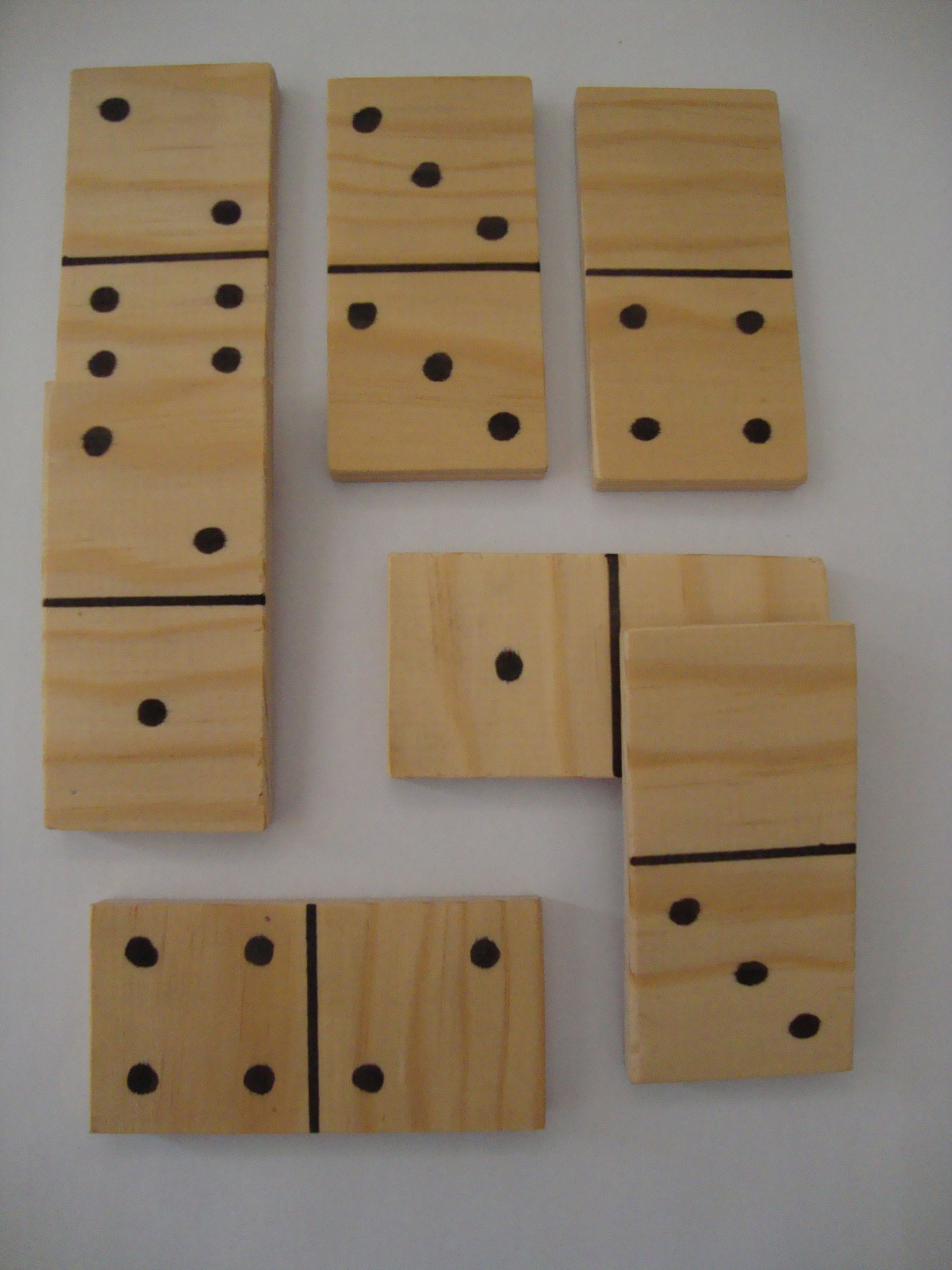 DOMINO DE MADERA ( interior )
