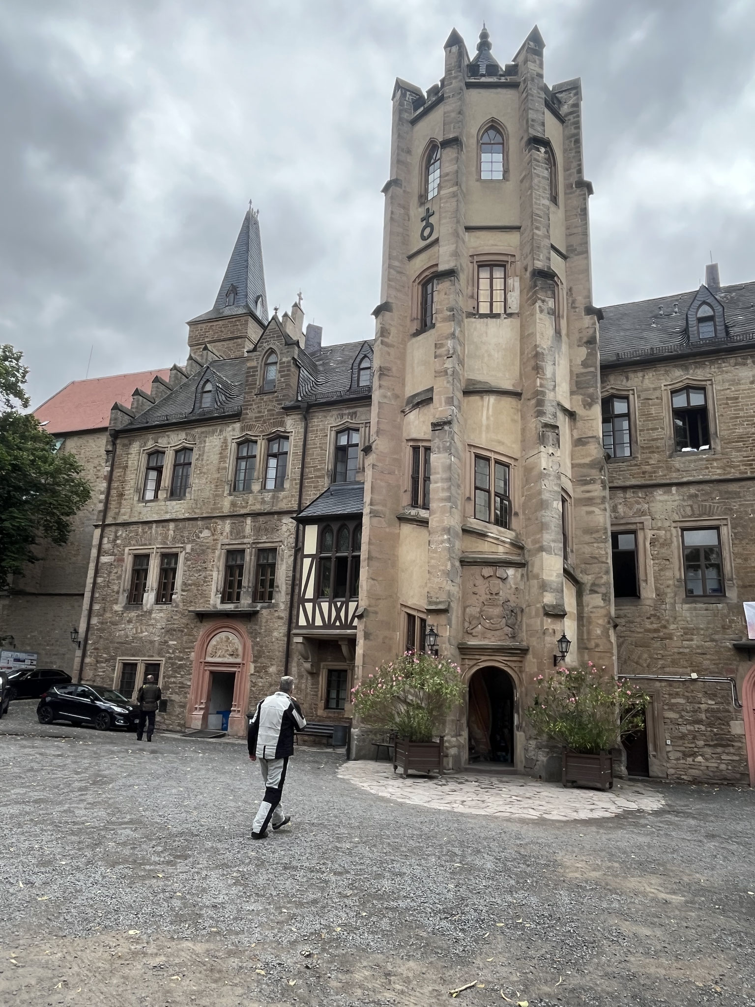 Innenhof zum Turm