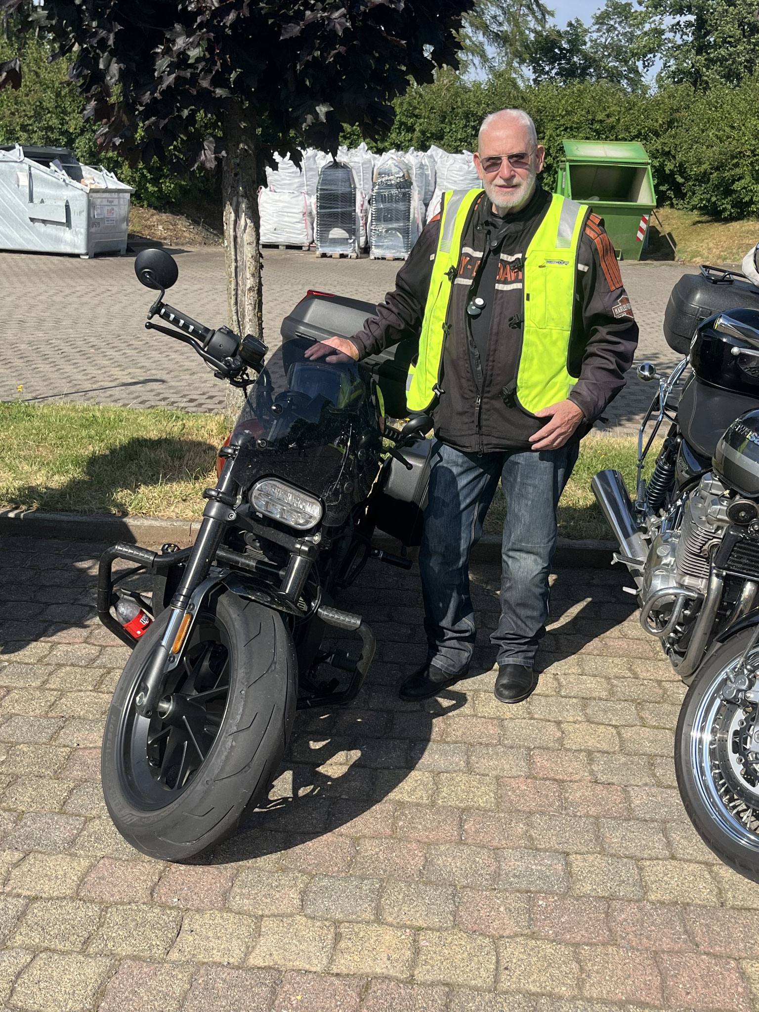 HEINER AUF HARLEY DAVIDSON