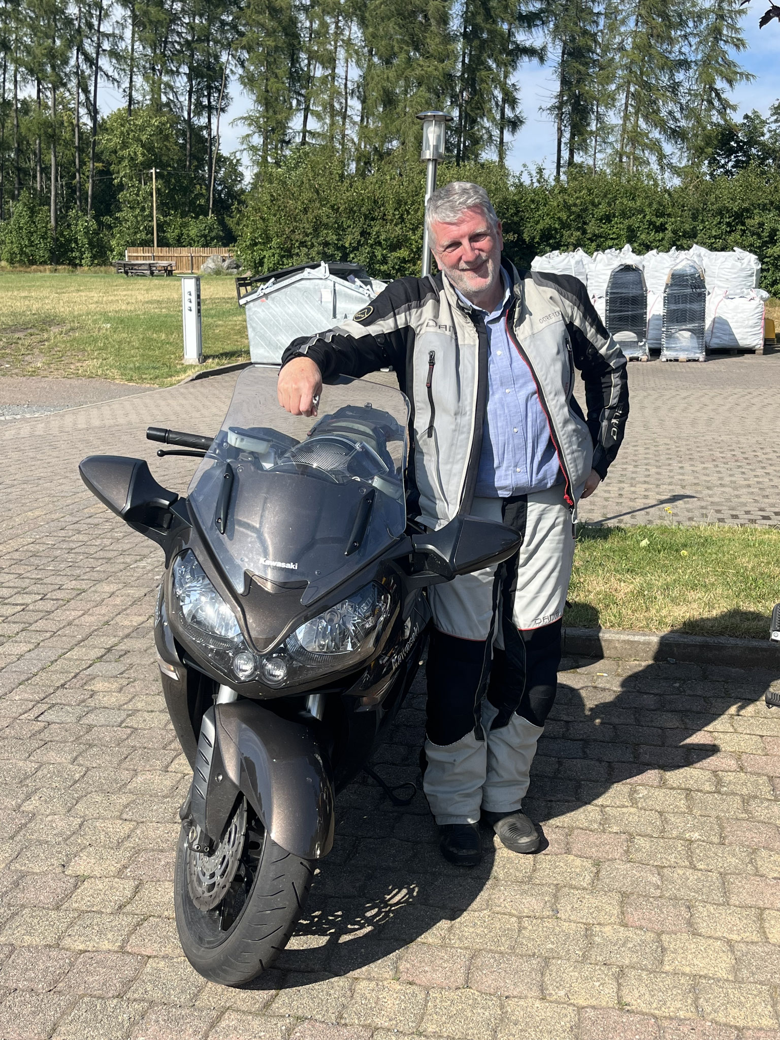ROLF AUF KAWASAKI