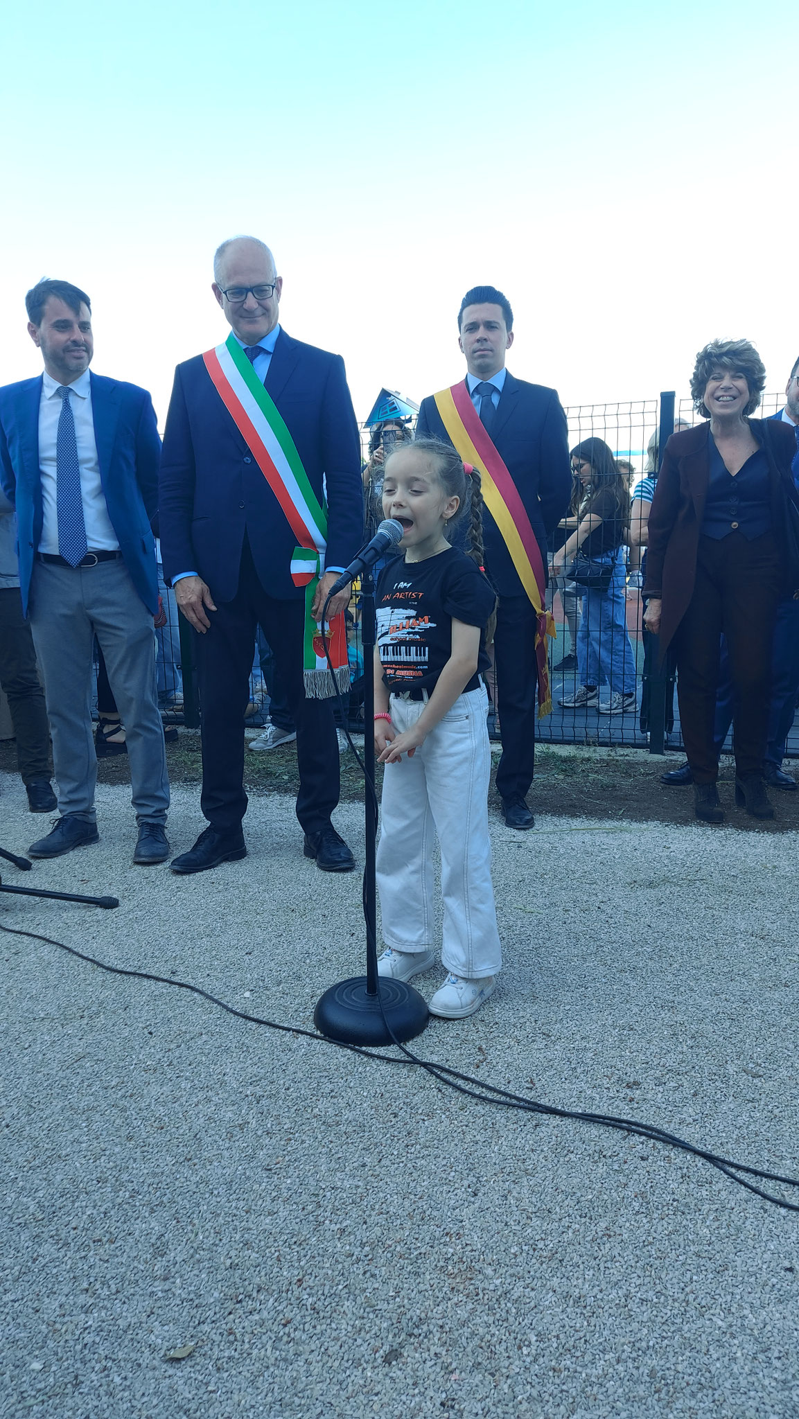 Suemy Feliziani si esibisce davanti al Sindaco di Roma Roberto Gualtieri e diverse istituzioni, tra cui il Presidente della Commissione Turismo, Moda e Relazioni Internazionali di Roma Capitale e Consigliere Metropolitano, Mariano Angelucci