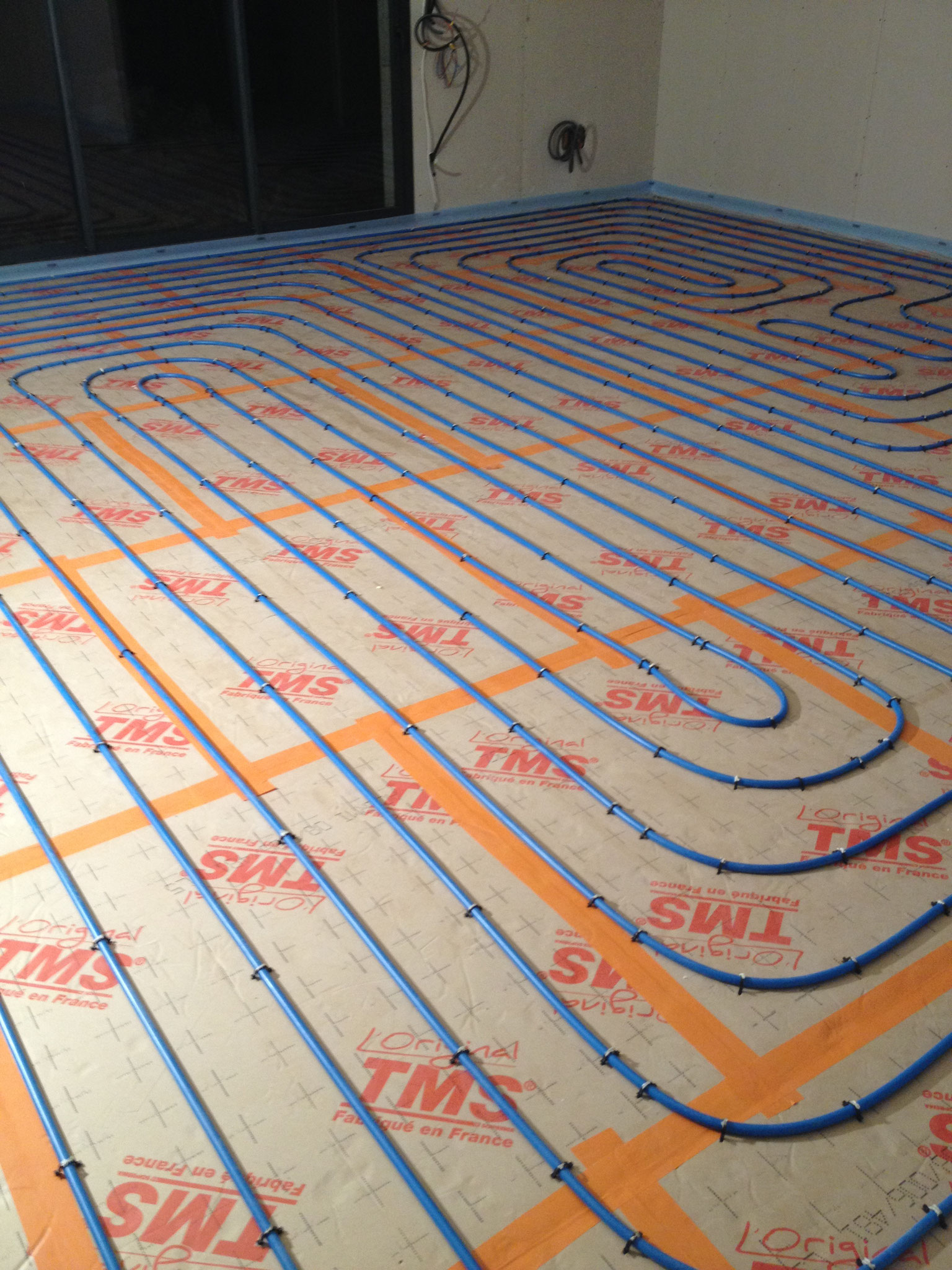 Installation réseau de plancher chauffant