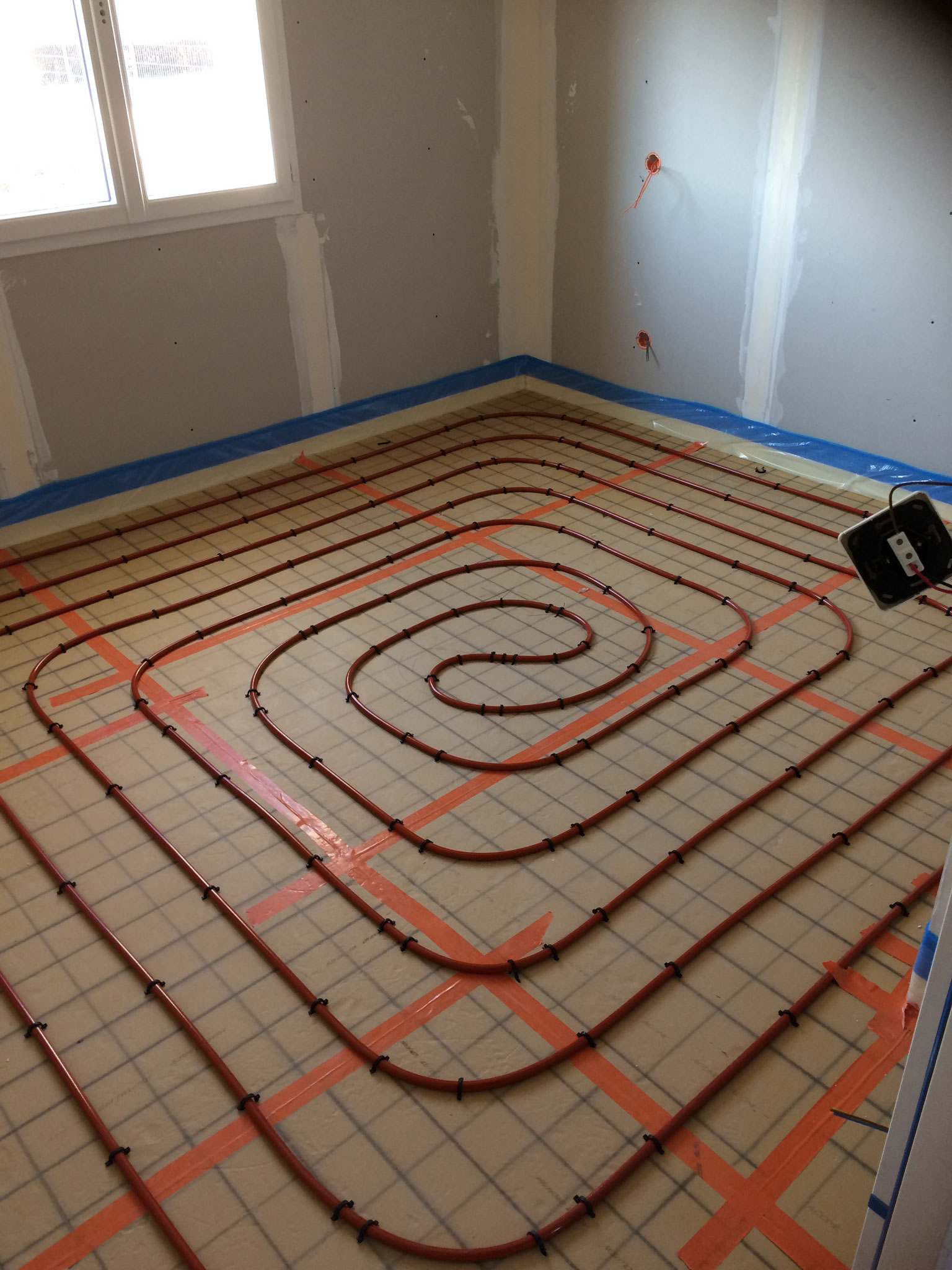 Installation réseau de plancher chauffant