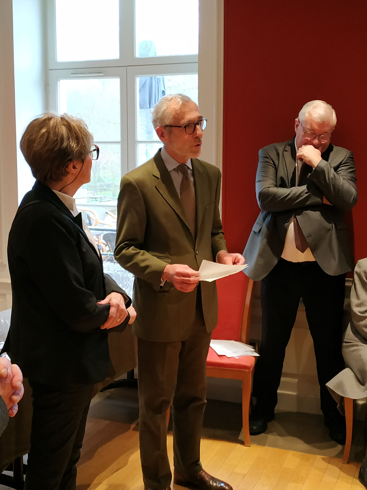 M. le Préfet a honoré cette cérémonie