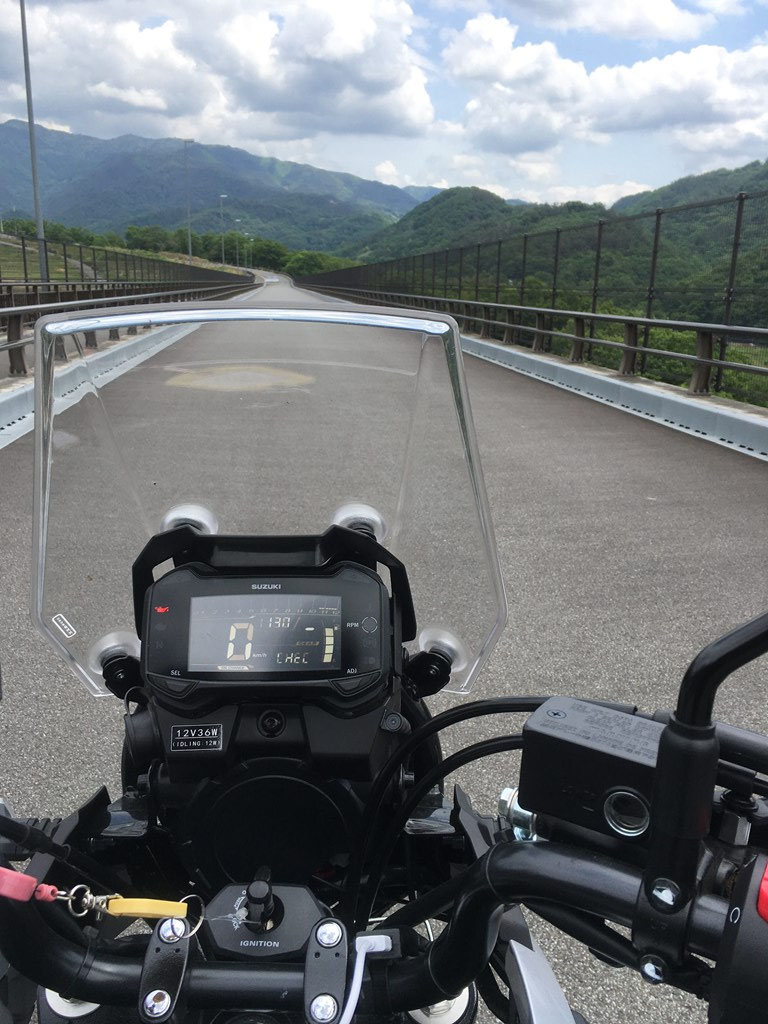 P07 県道101をまたぐ新しい橋 なぜか通行止め