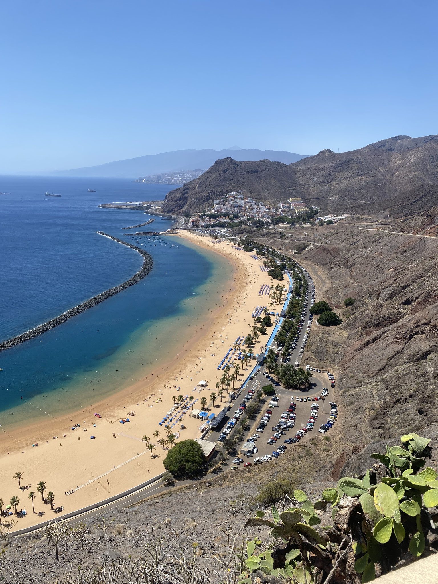 heller Sandstrand auf Teneriffa