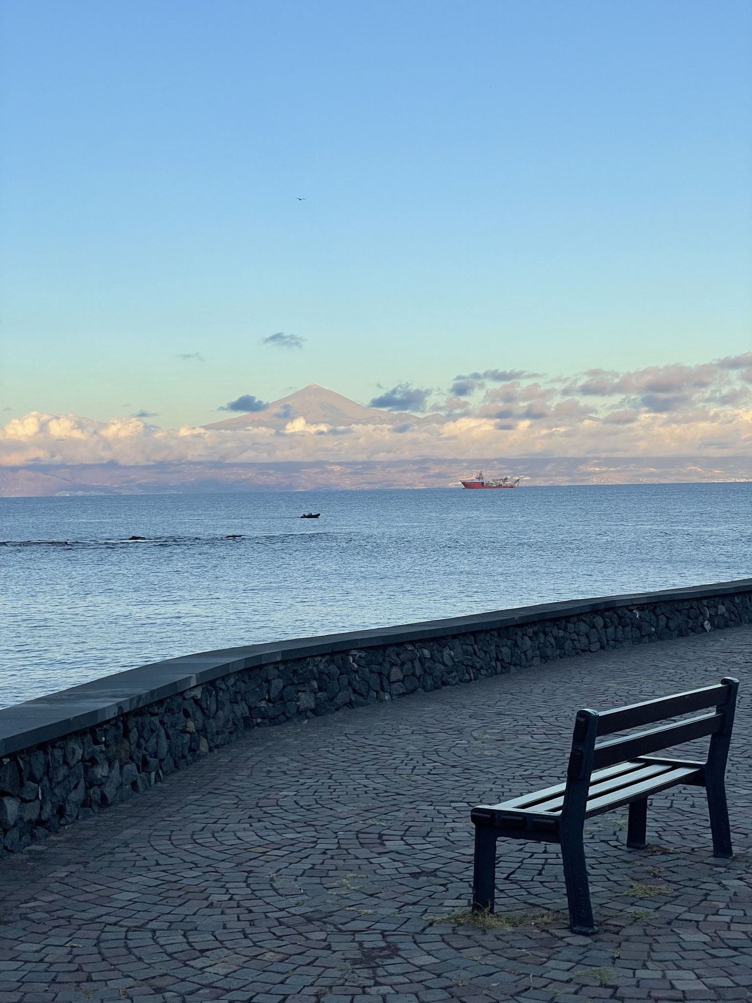 Ein Blick von La Gomera auf den Teide - Teneriffa