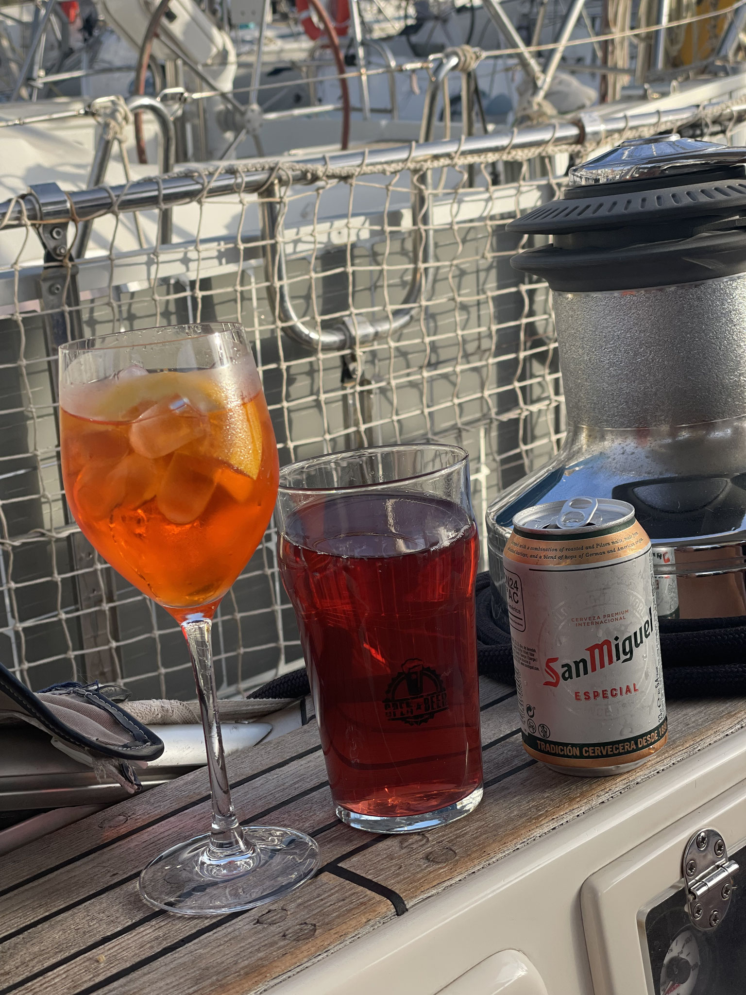 die Qual der Wahl: Aperol Spritz...Tee...oder Bier???