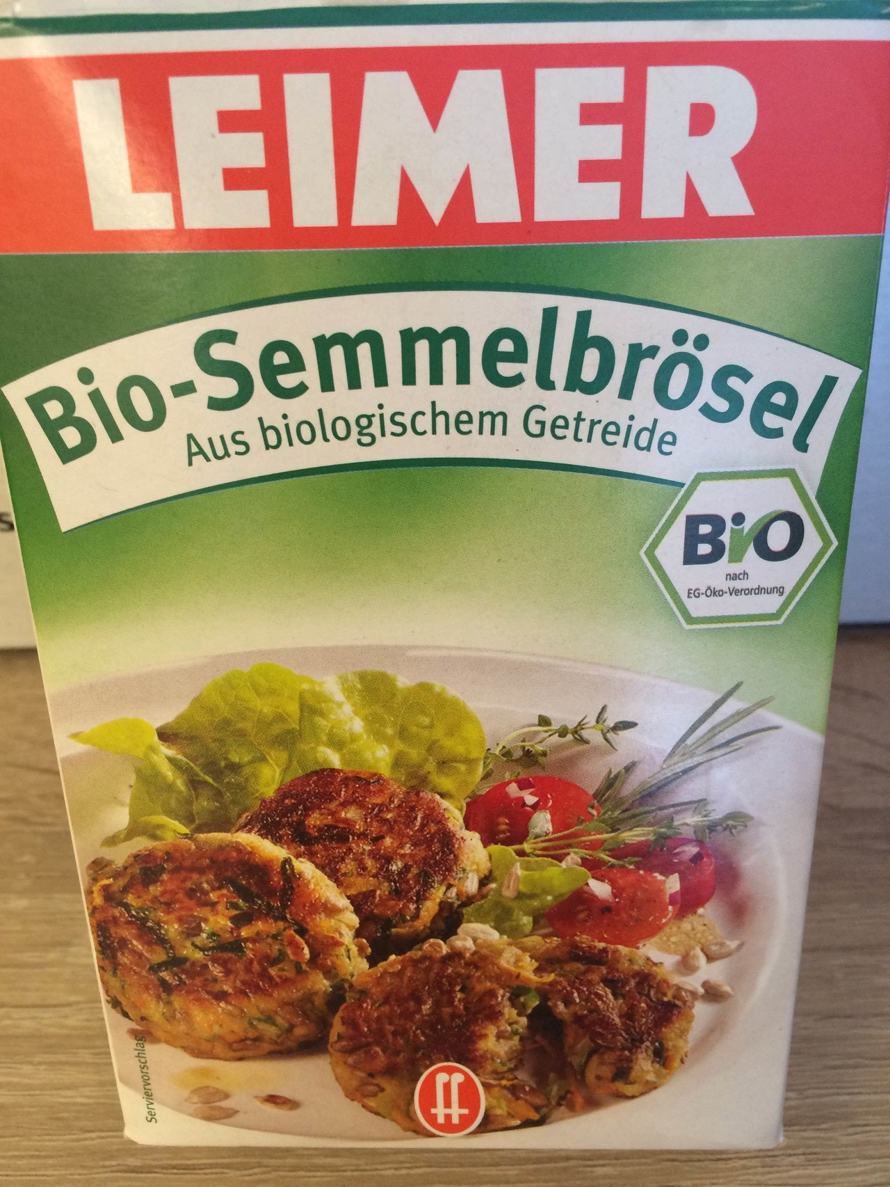 Semmelbrösel hinzu