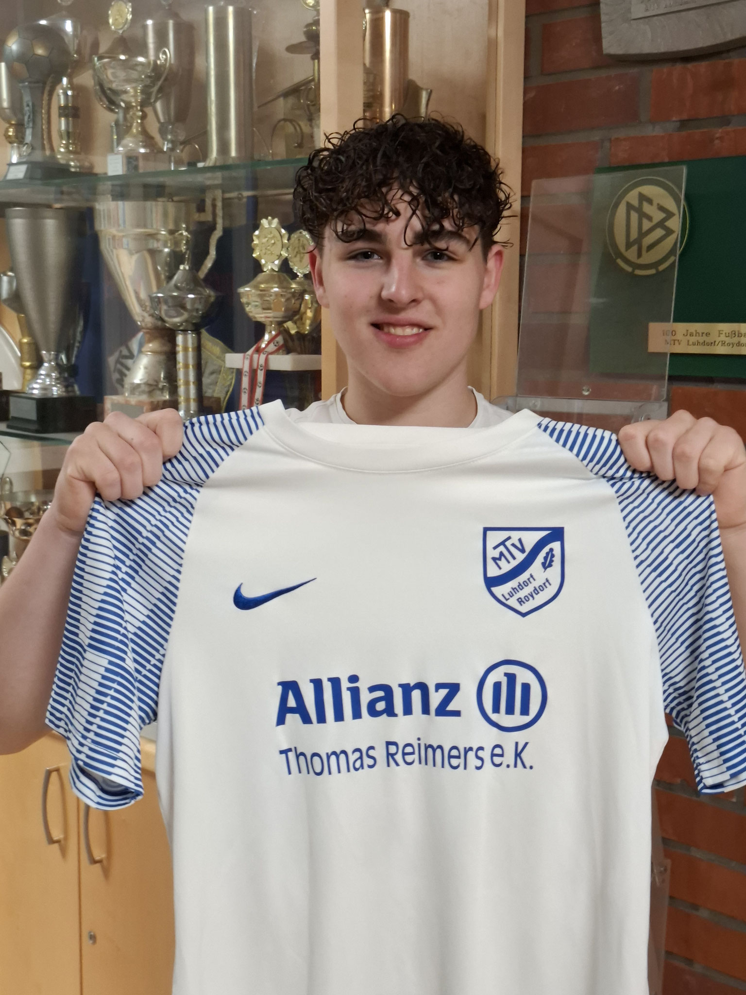 U18-Kicker Magnus Kruska wird MTV-Herrenspieler! 
