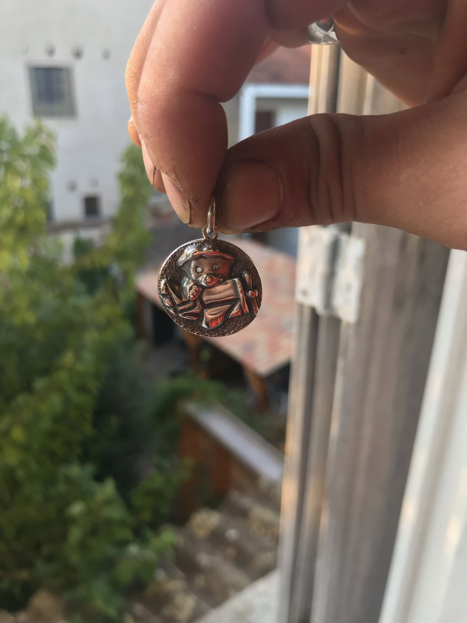 Médaille Argent 925, nez Or 18k.