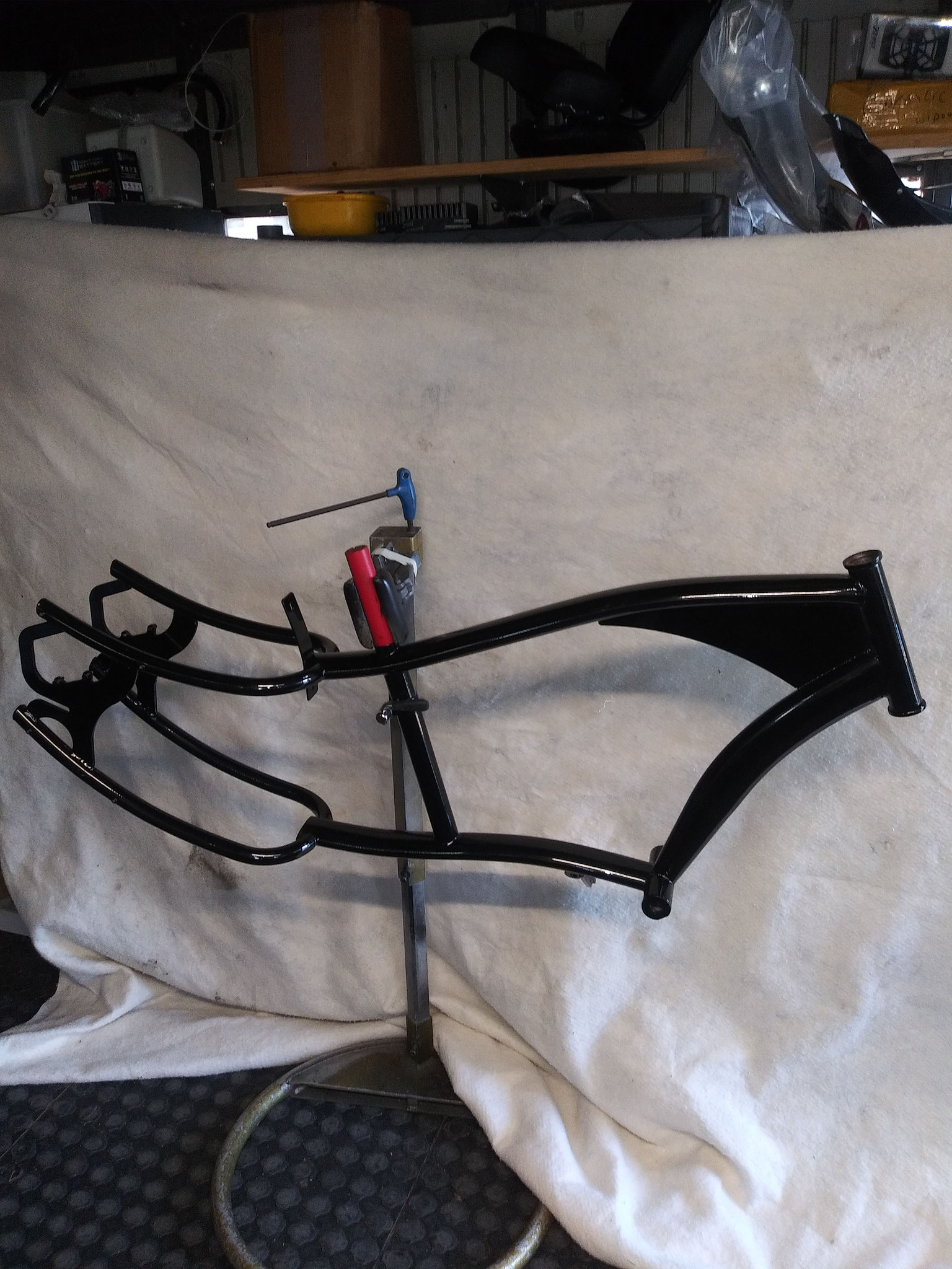 BUILD BEGINS - "RARE" PEDDLERS MOTORHEAD [24"INCH CHOPPER FRAME]  - POWDER COAT BLACK