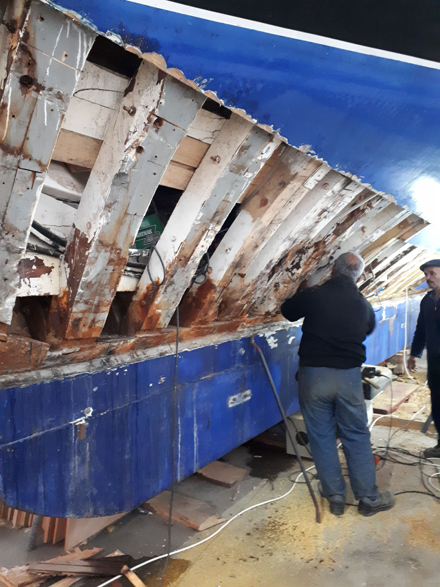 maintenance main hull of wooden gulet