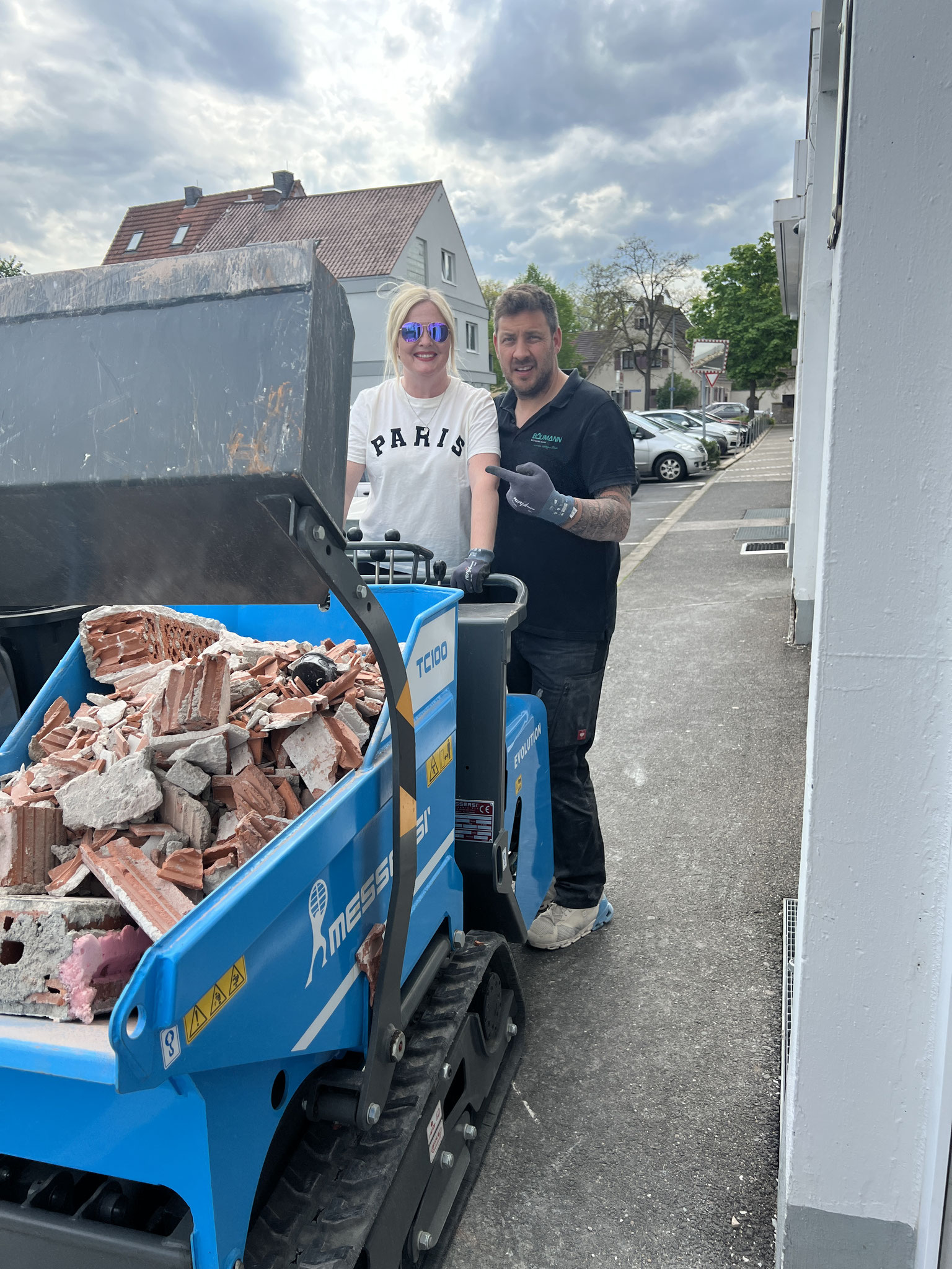 viele Tonnen Bauschutt müssen raus...