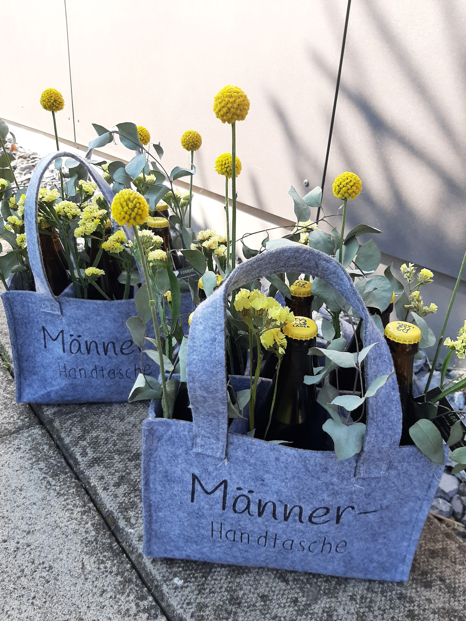 Männer-handtasche, "Filz", mit 6 Bier   60.-