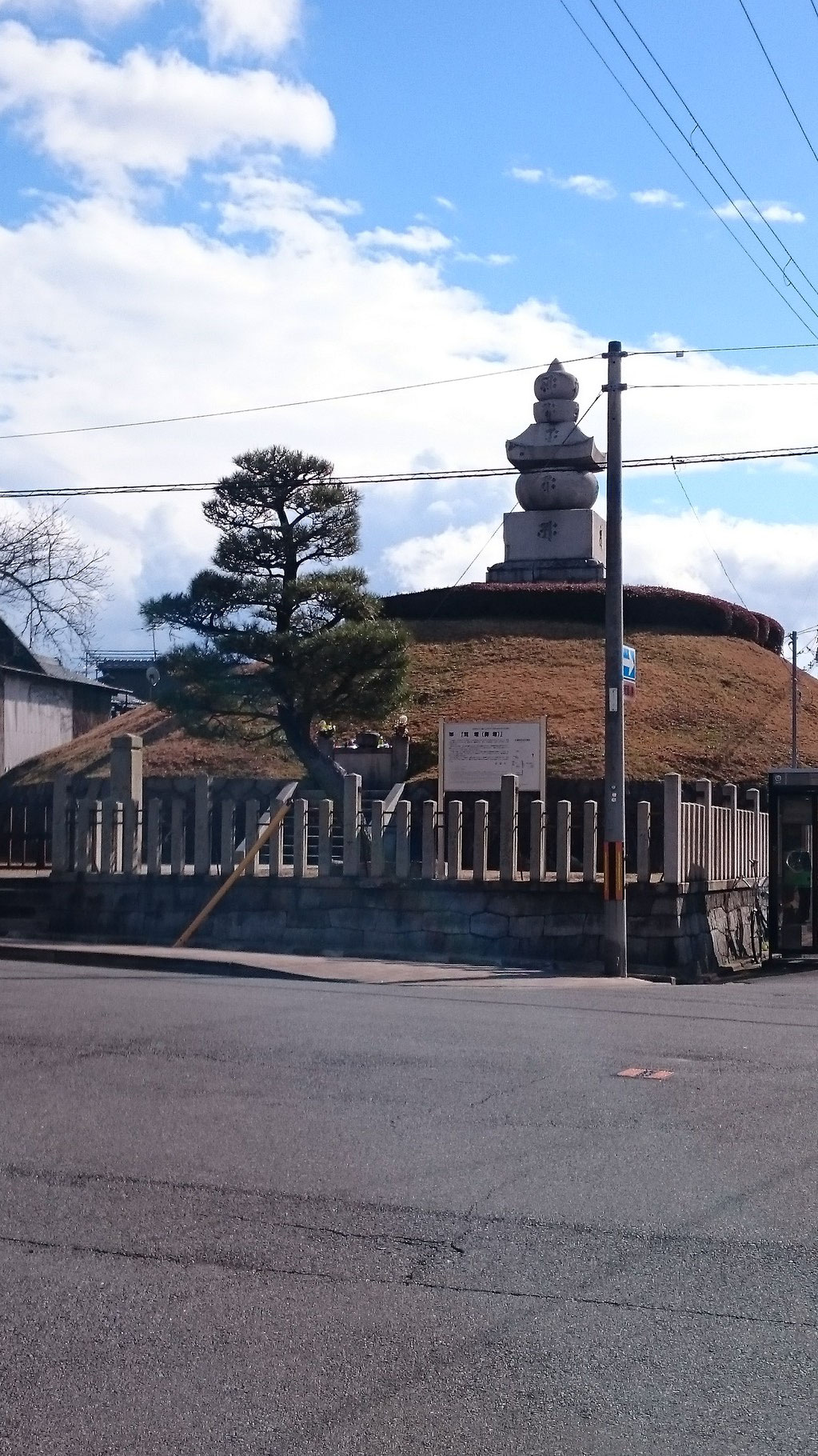 耳塚を通過して直進