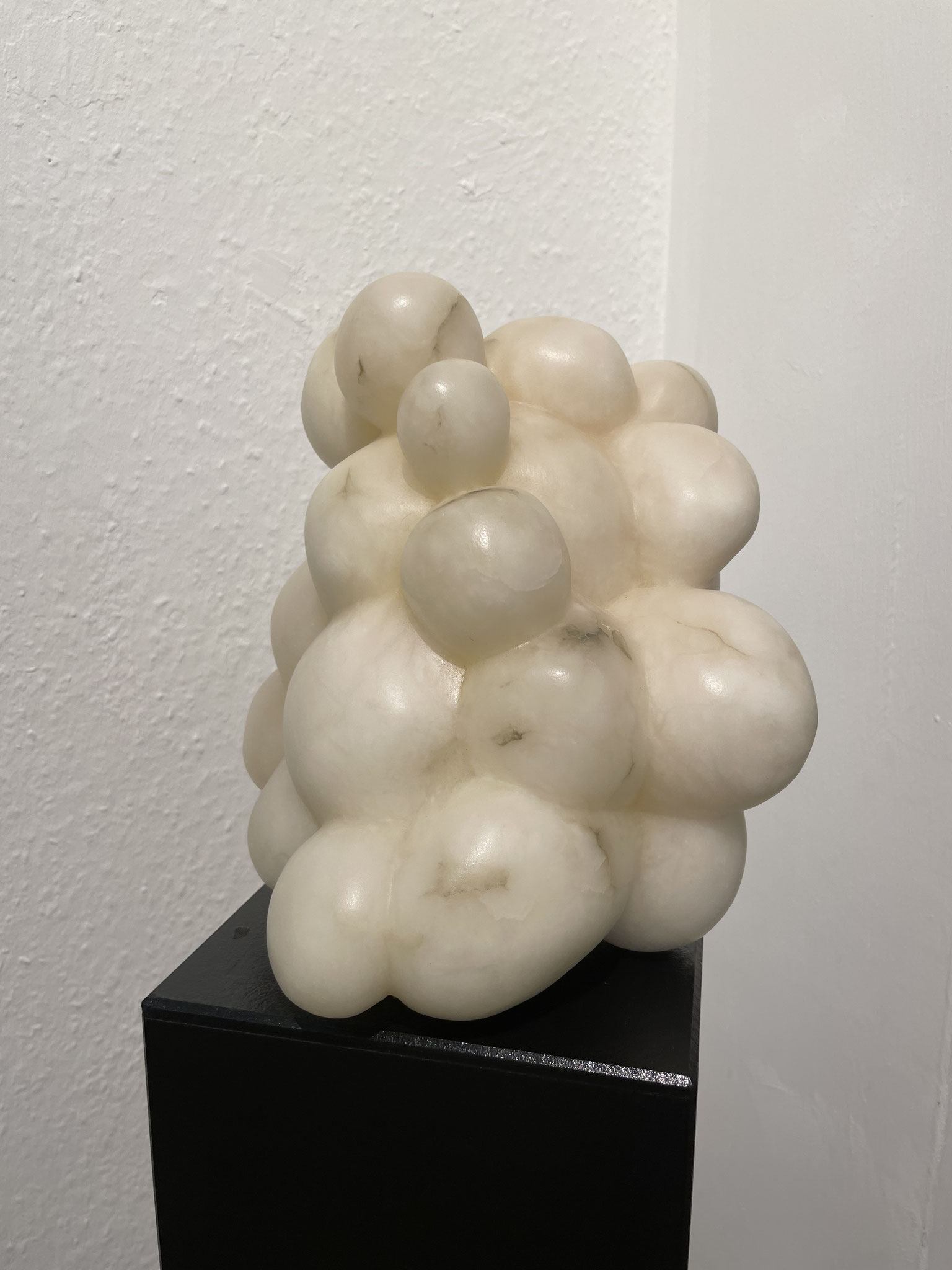 Ohne Titel. Alabaster. 2023