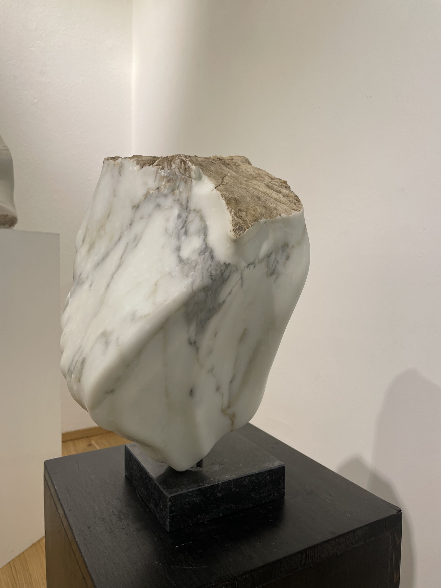 Ohne Titel. Marmor Ordinario. 2025