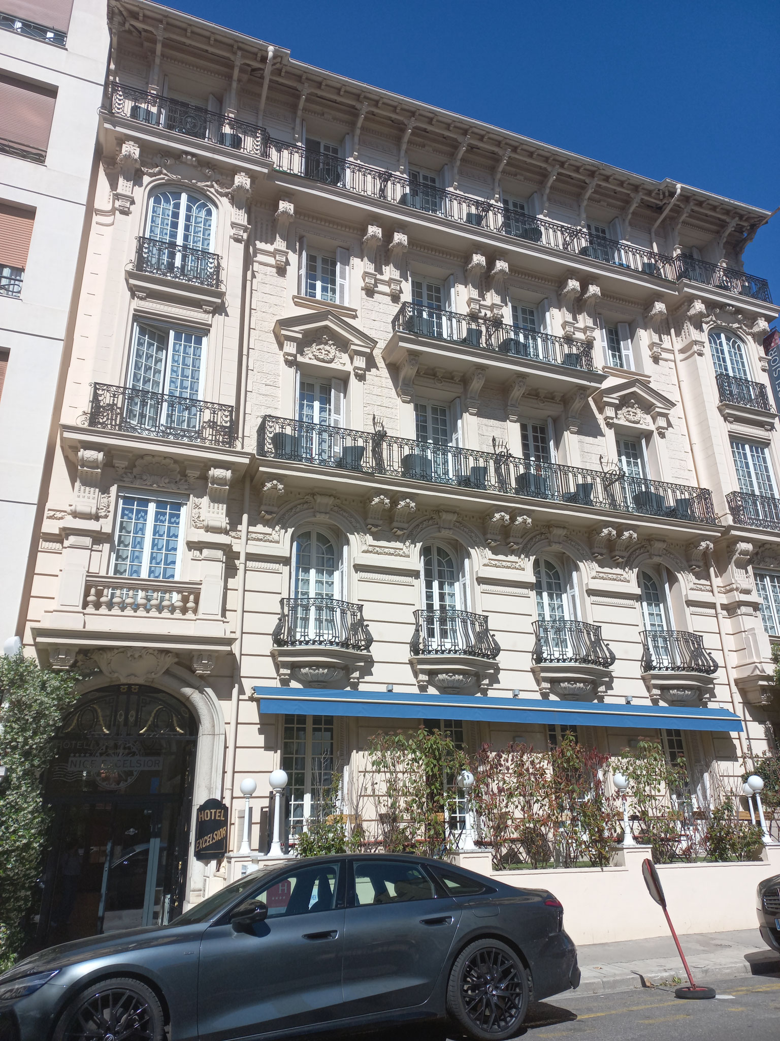 L'hôtel Excelsior (quartier de la gare)