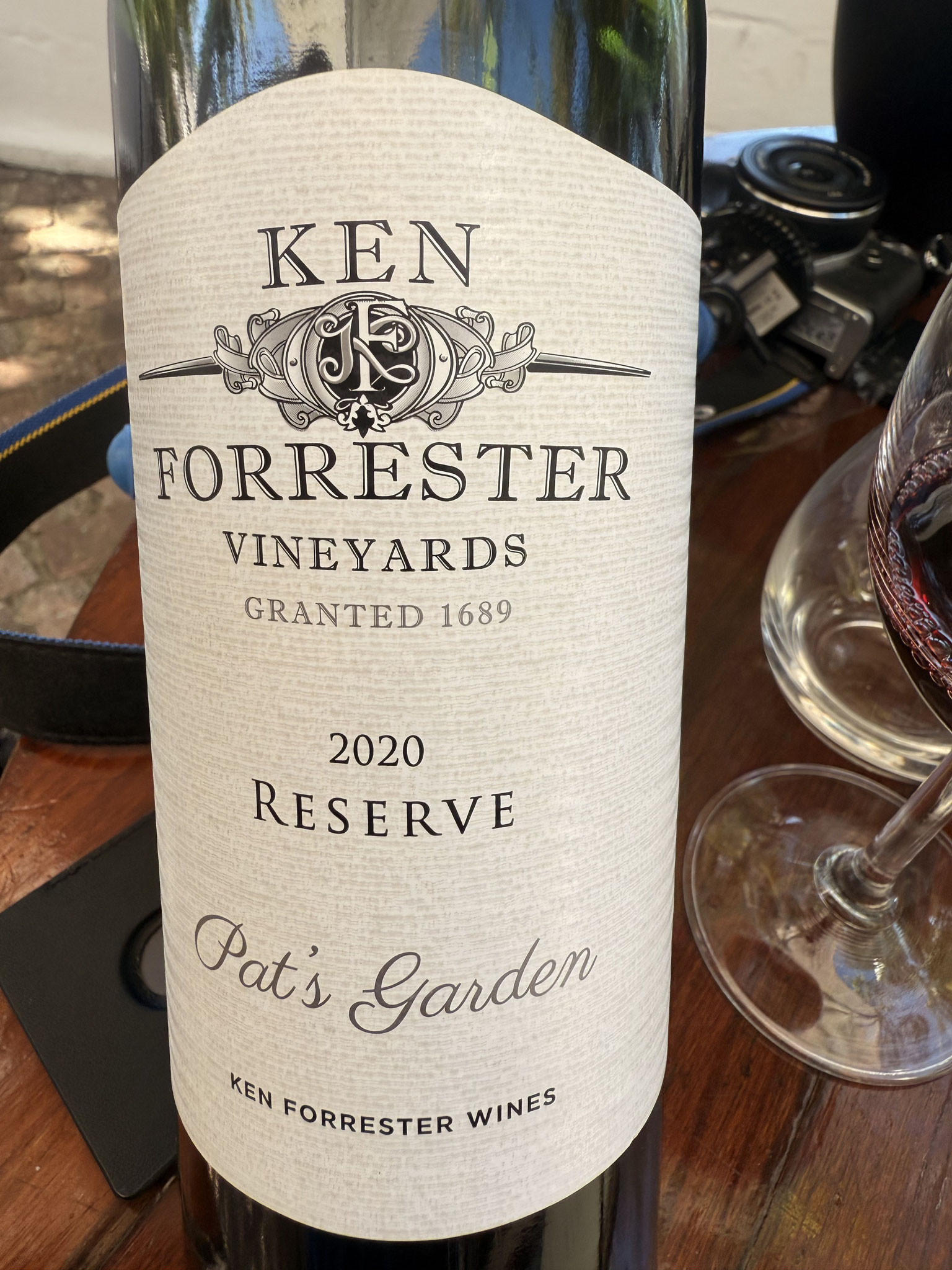 Merlot, Cab Fr, CS en Petit Verdot. 