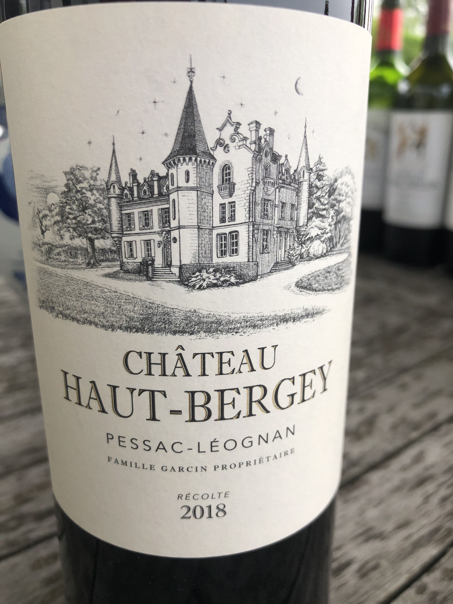 B- weeïg, confituur, gemaskeerd, kirsch, niet in balans, kort