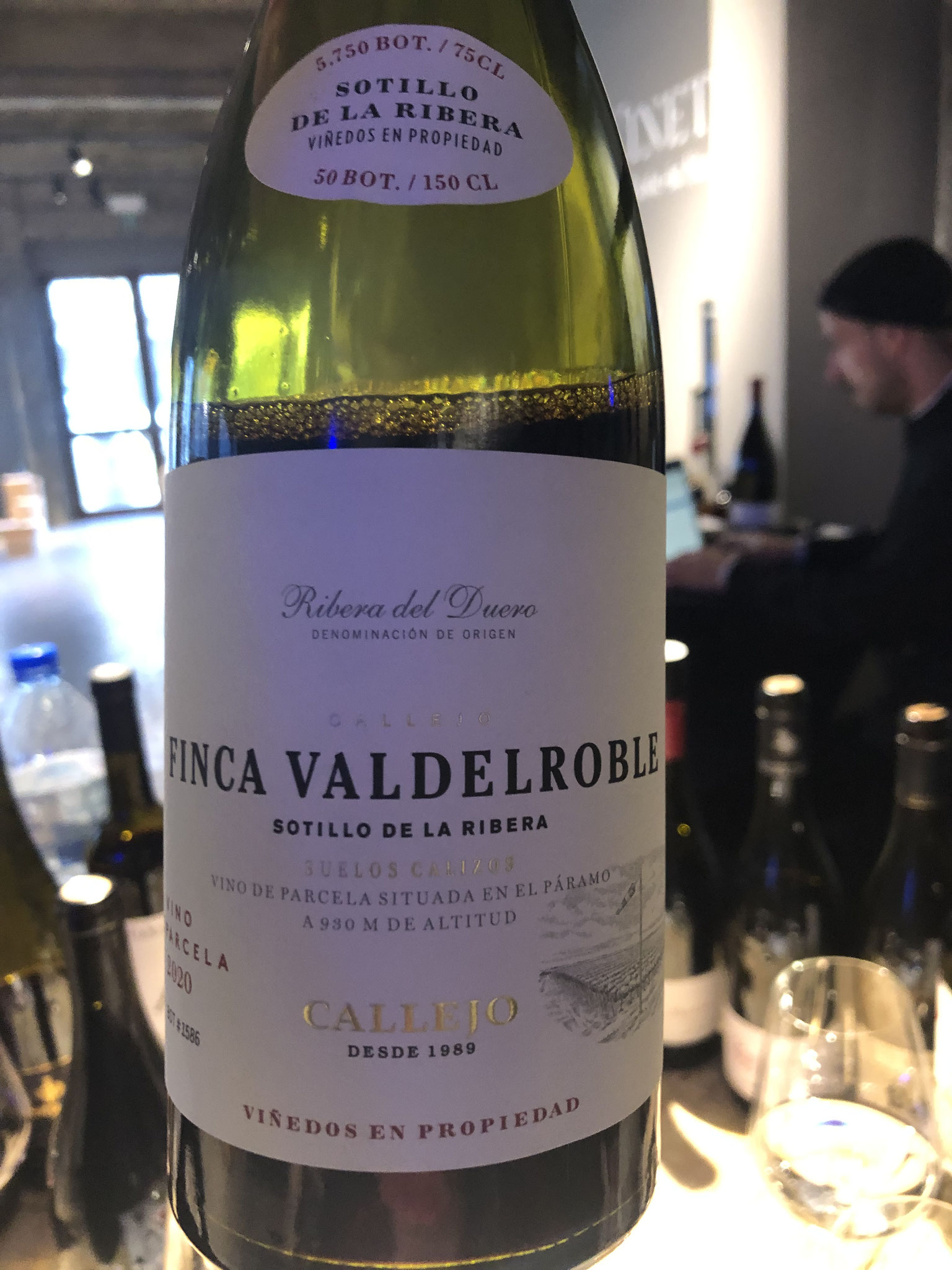 Callejo 2020 Finca Valderoble Suelos Calizos. Kers, hout, chocolade..Zet rond @, goed in balans, Lang.     A