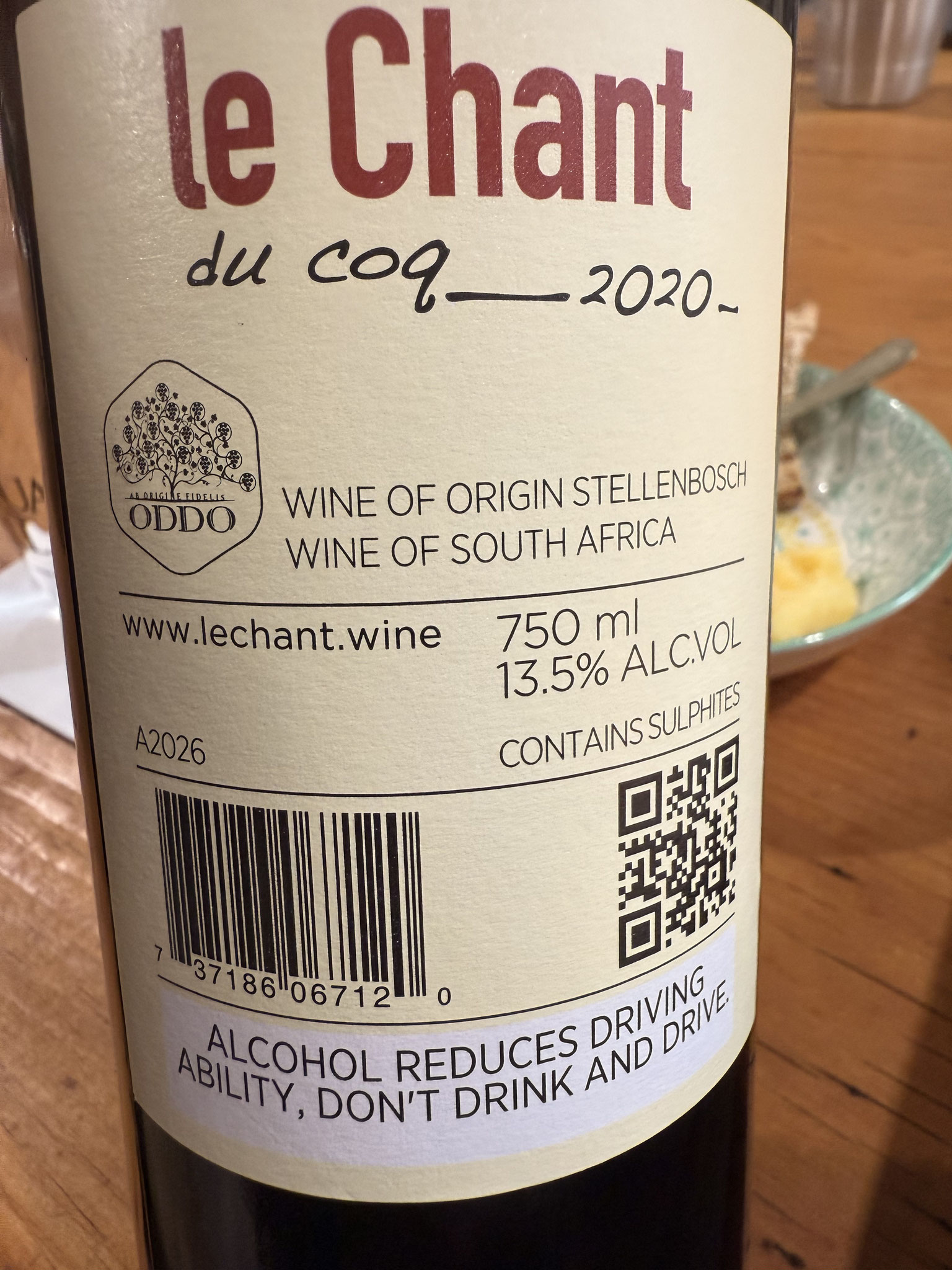 42%Merlot, 24%Cabernet Sauvignon, 20%Cab Franc, 5%Syrah, 4%Sangiovese, 3%Malbec en 2%Petit Verdot. 12m eik ée jaar dan 12m beton.