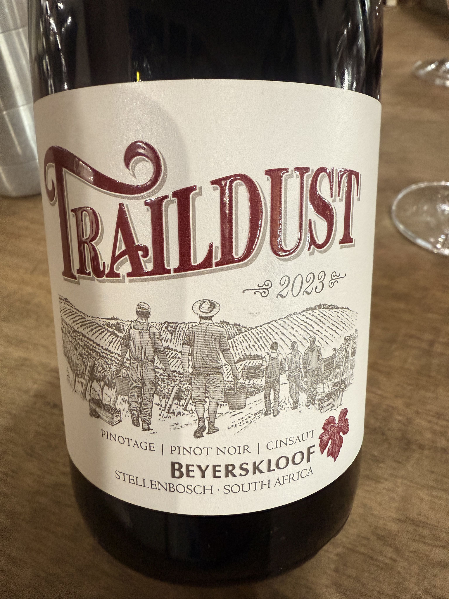 Pinotage met zijn ouders, zwoel, iets animaal, fruit gedreven