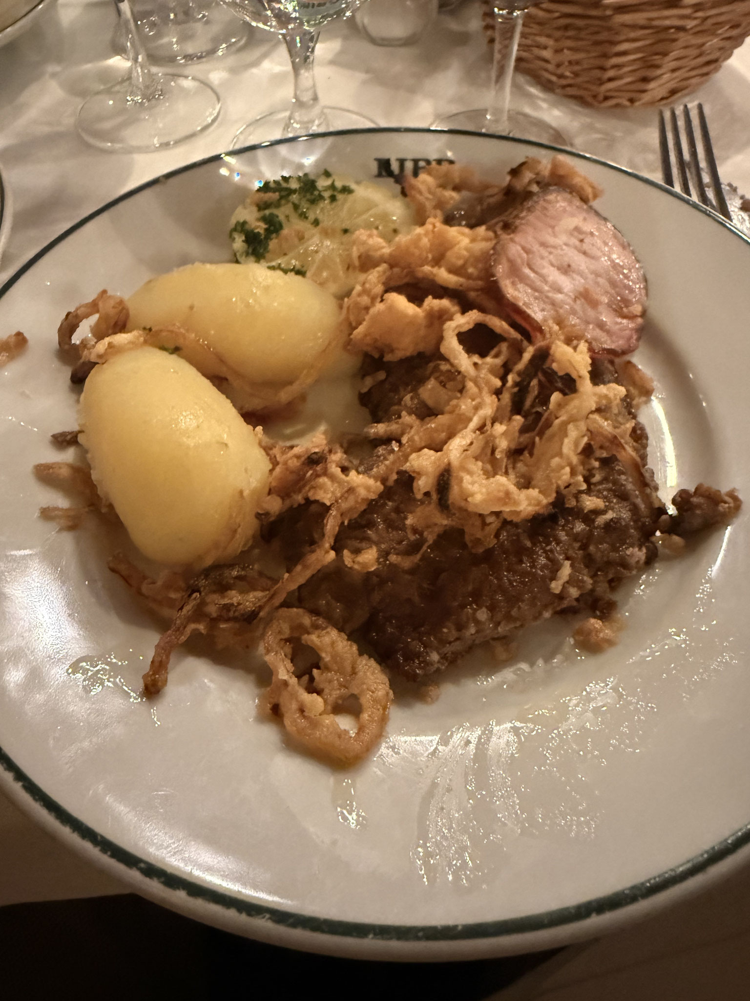Kalfslever nog beetje rosé gebakken.