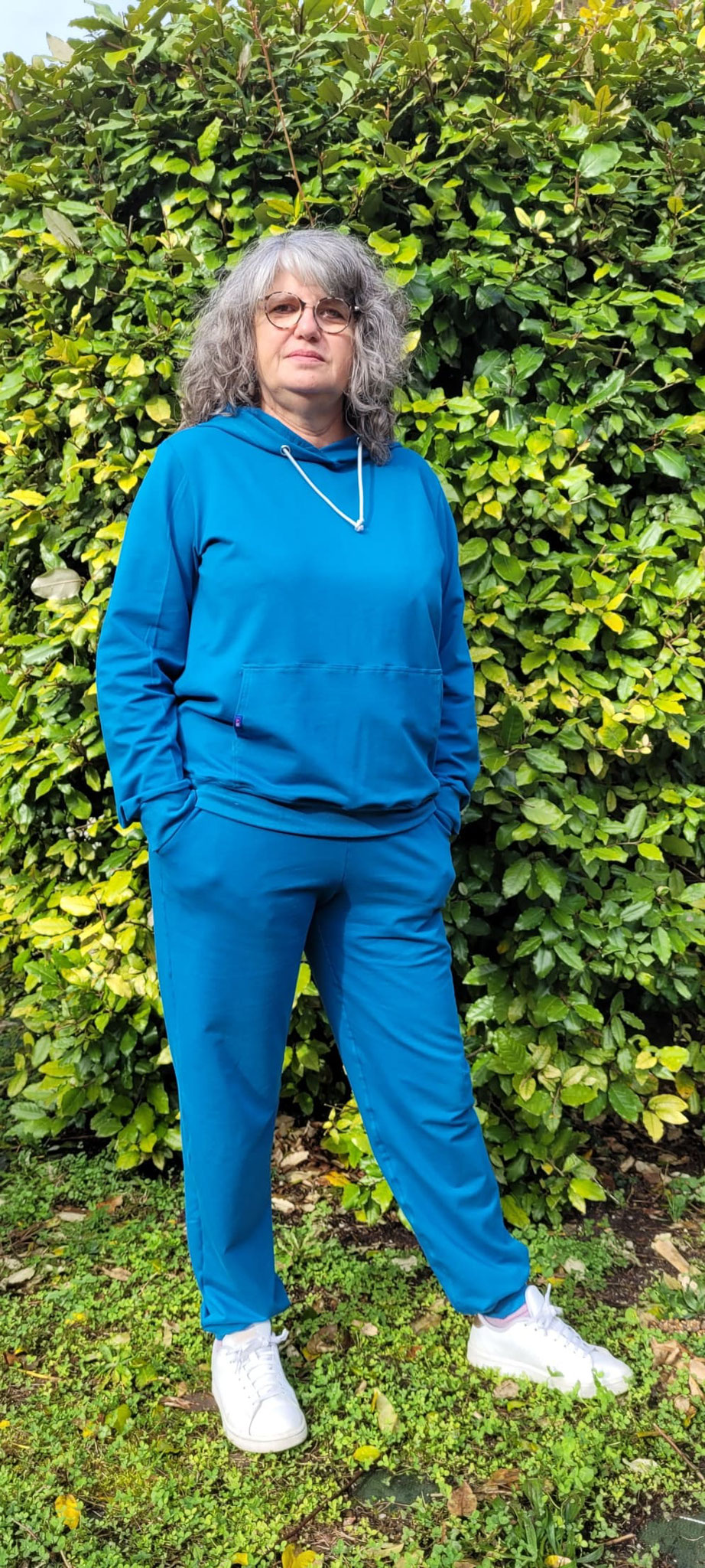 Ensemble jogging avec sweat à capuche couleur bleu made in SAVOIE