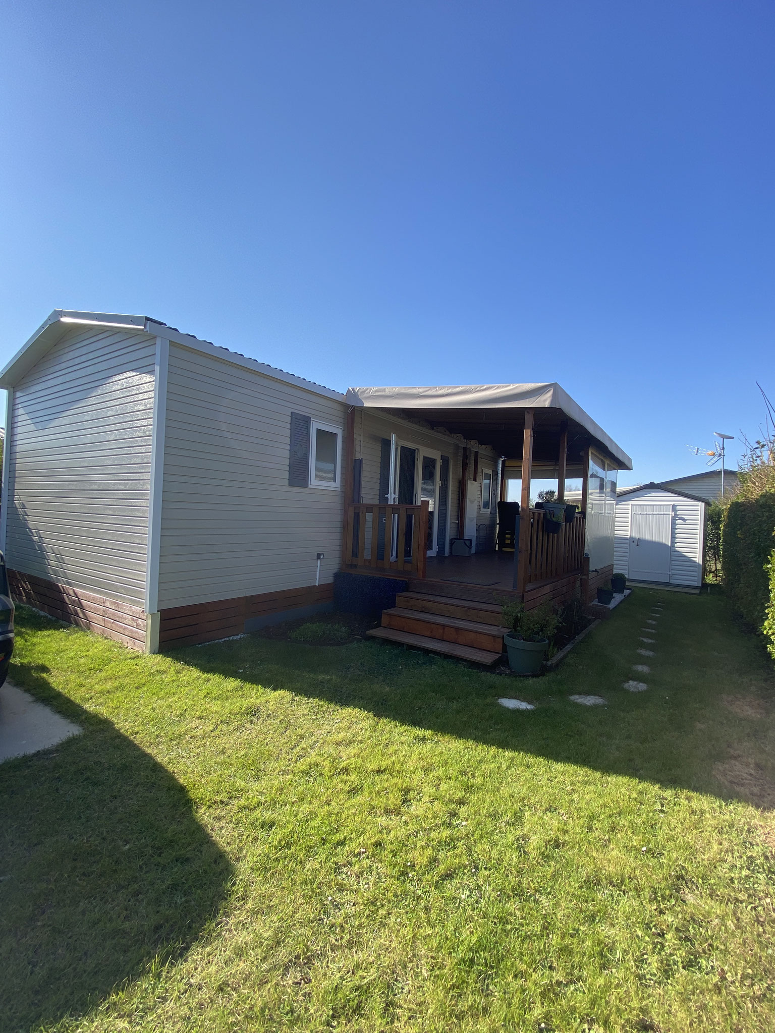 mobil home à vendre au camping la Haie Penée