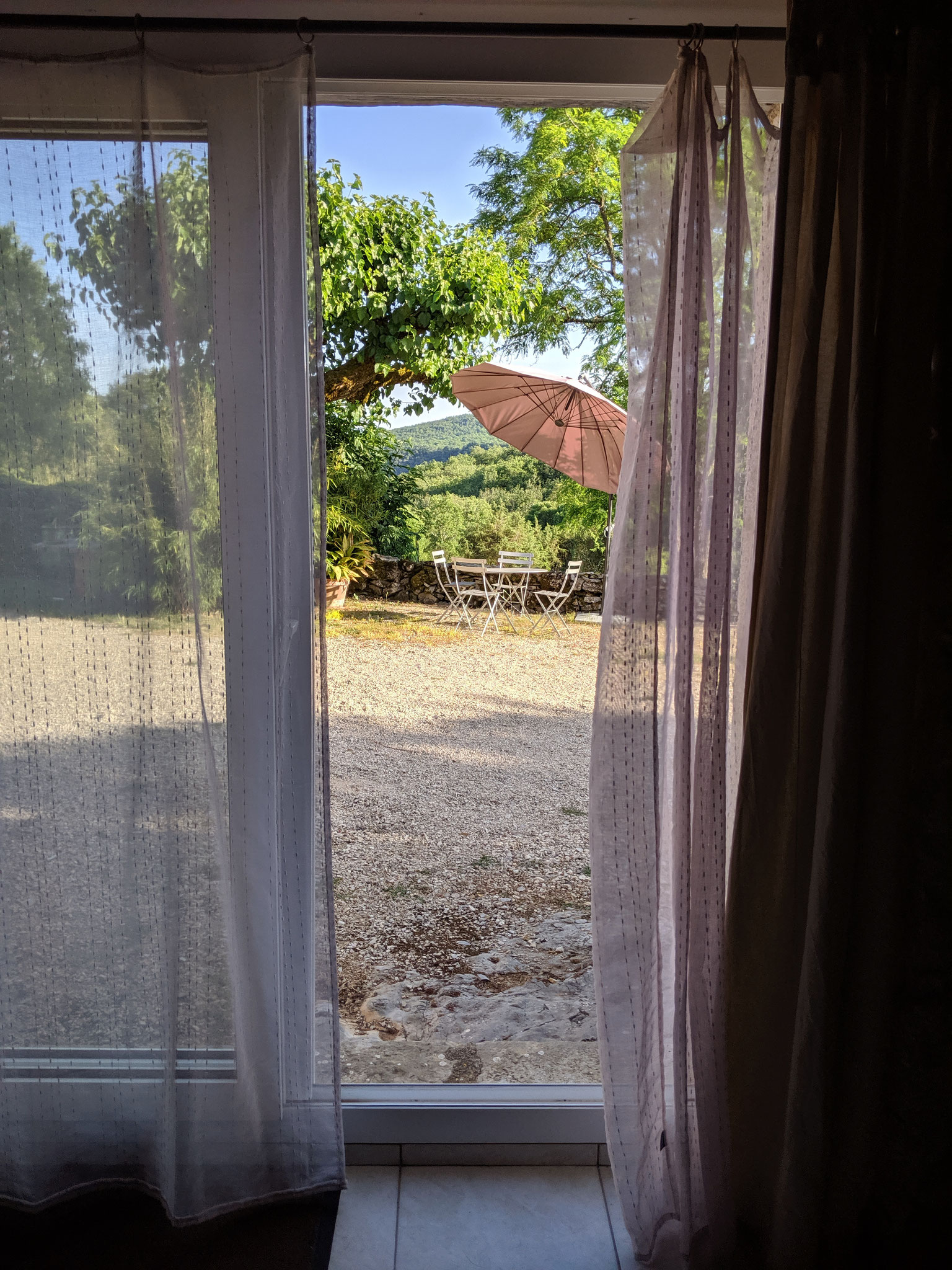 Gîte Clos des mûriers proche Saint-Cirq Lapopie meublé de tourisme 3 étoiles