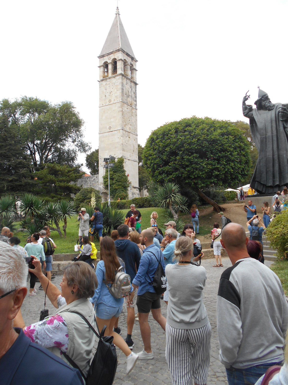 Platz vor der Porta Aurea in Split