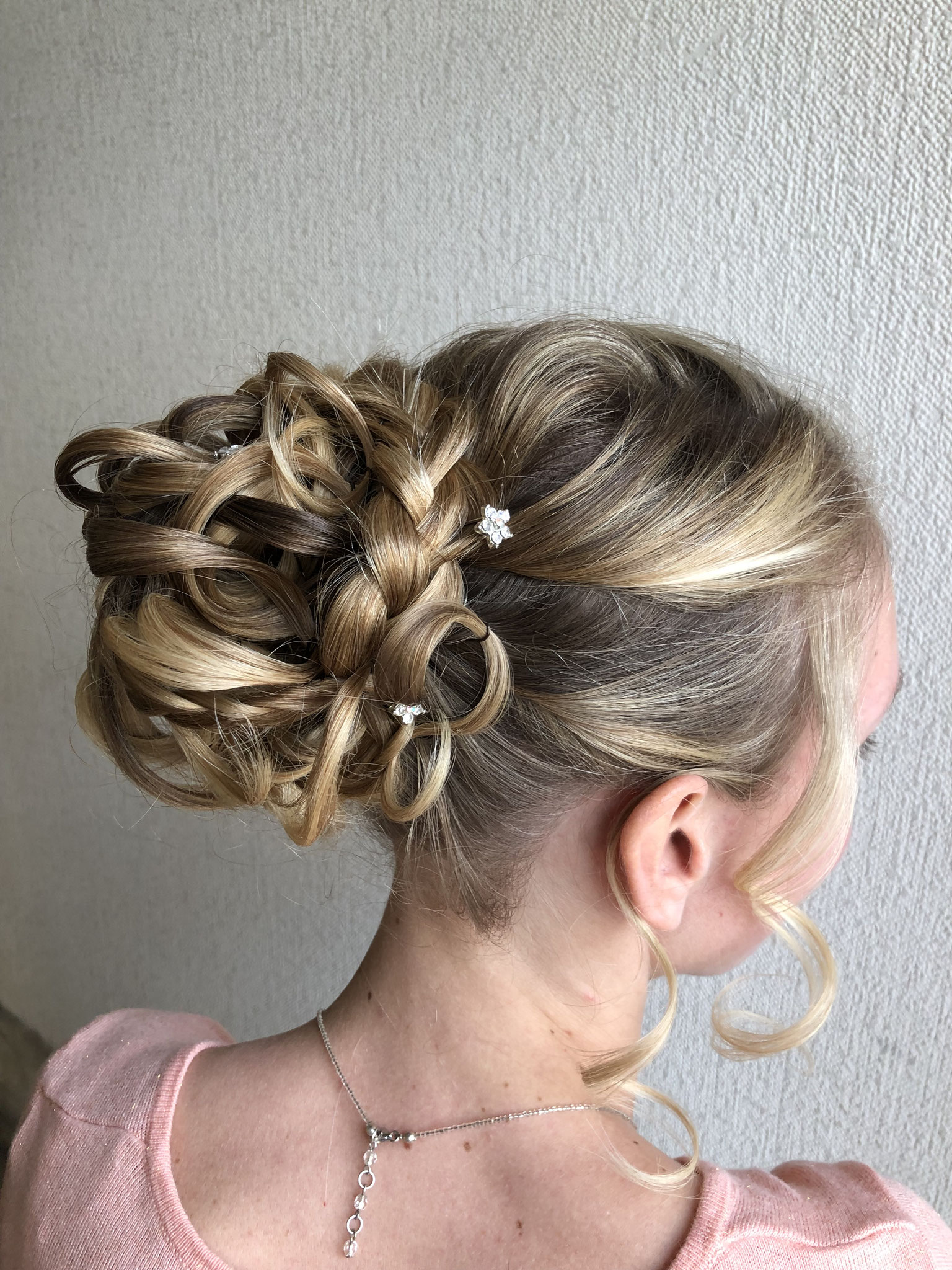 Chignons  Salon  C Tendance Troyes La coiffure avec un  