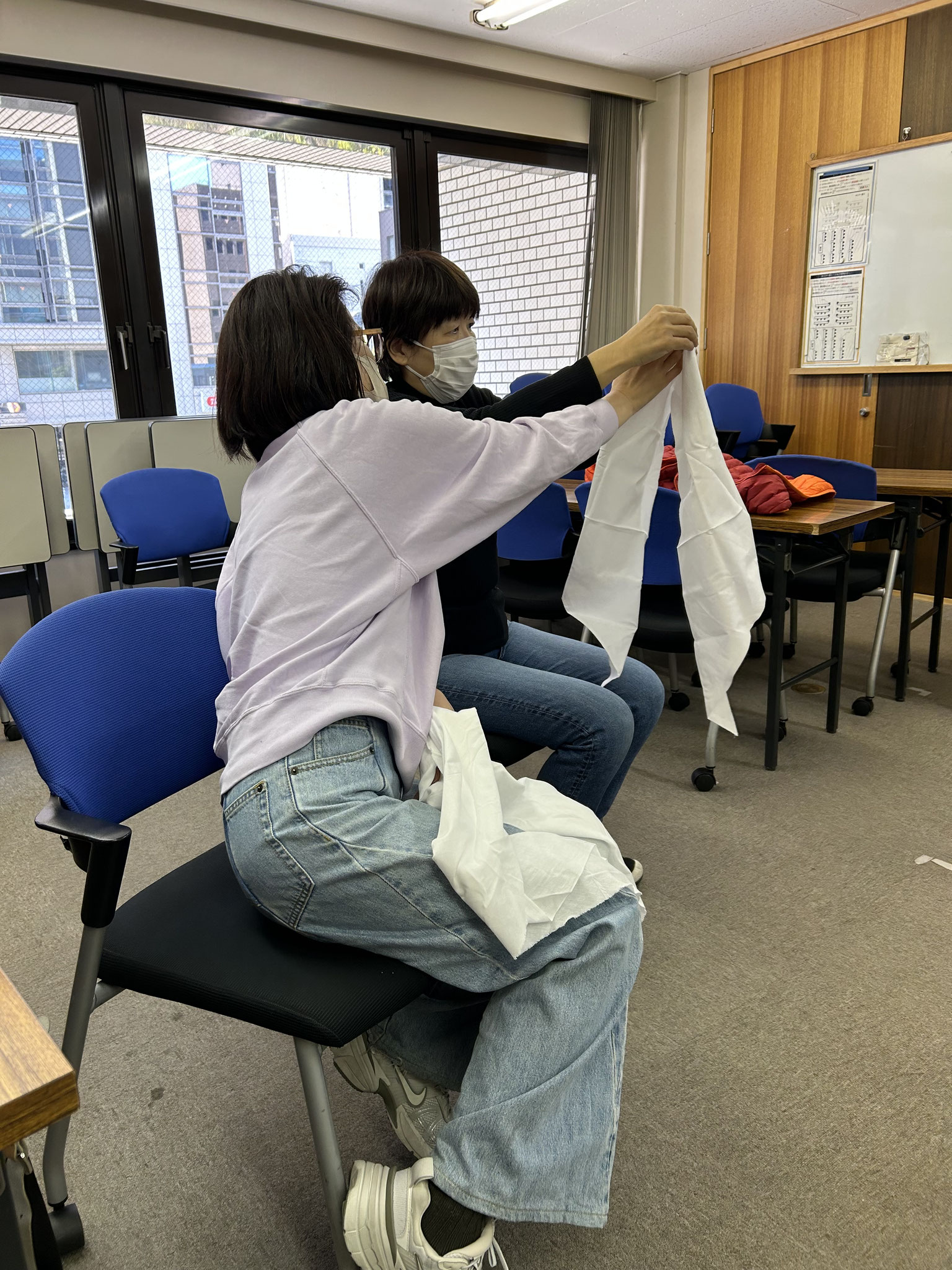 三角巾の基本的な折り方