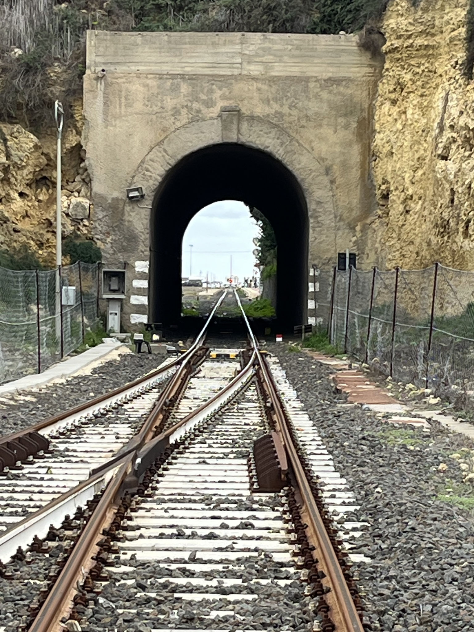 300m nach der Hafenstation folgt schon der Hauptbahnhof von Porto Torres.