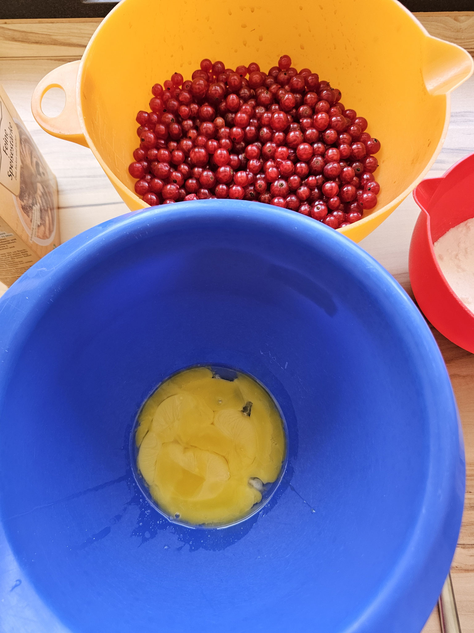 Teig für Johannisbeer Blechkuchen vorbereiten