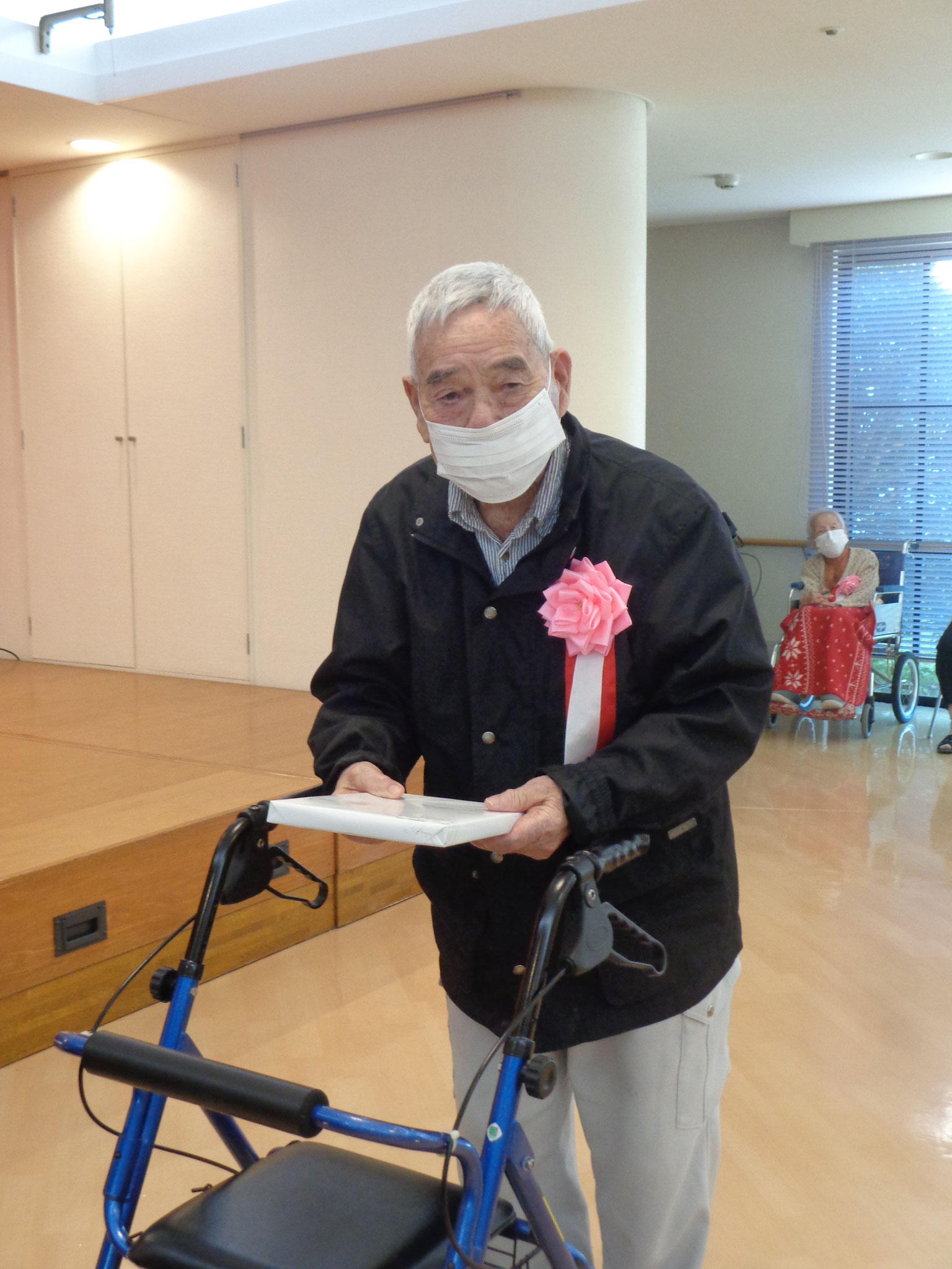 秋永伸義様　99歳　おめでとうございます。